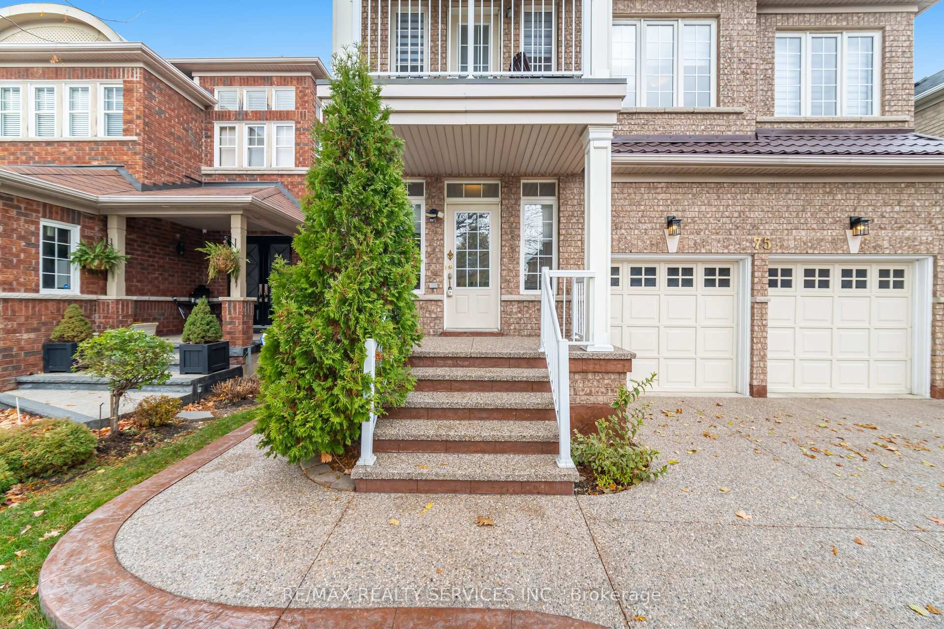 Photo 4 of 75 Harbourtown Crescent, Brampton, Madoc — HOMEH