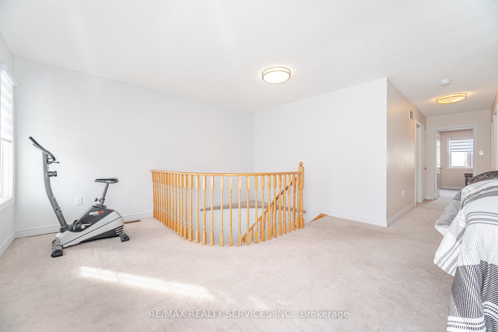 Photo 19 of 75 Harbourtown Crescent, Brampton, Madoc — HOMEH