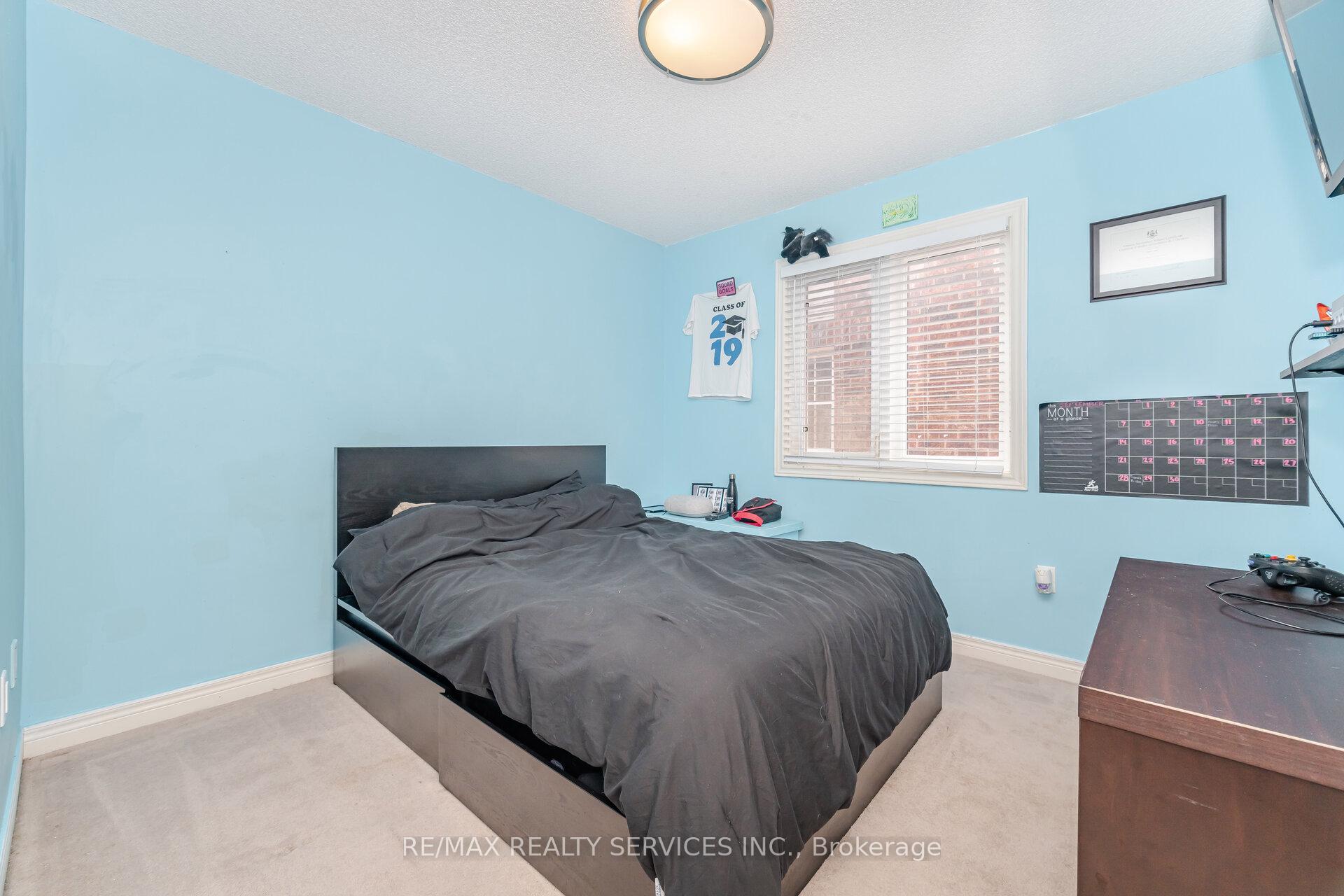 Photo 28 of 75 Harbourtown Crescent, Brampton, Madoc — HOMEH
