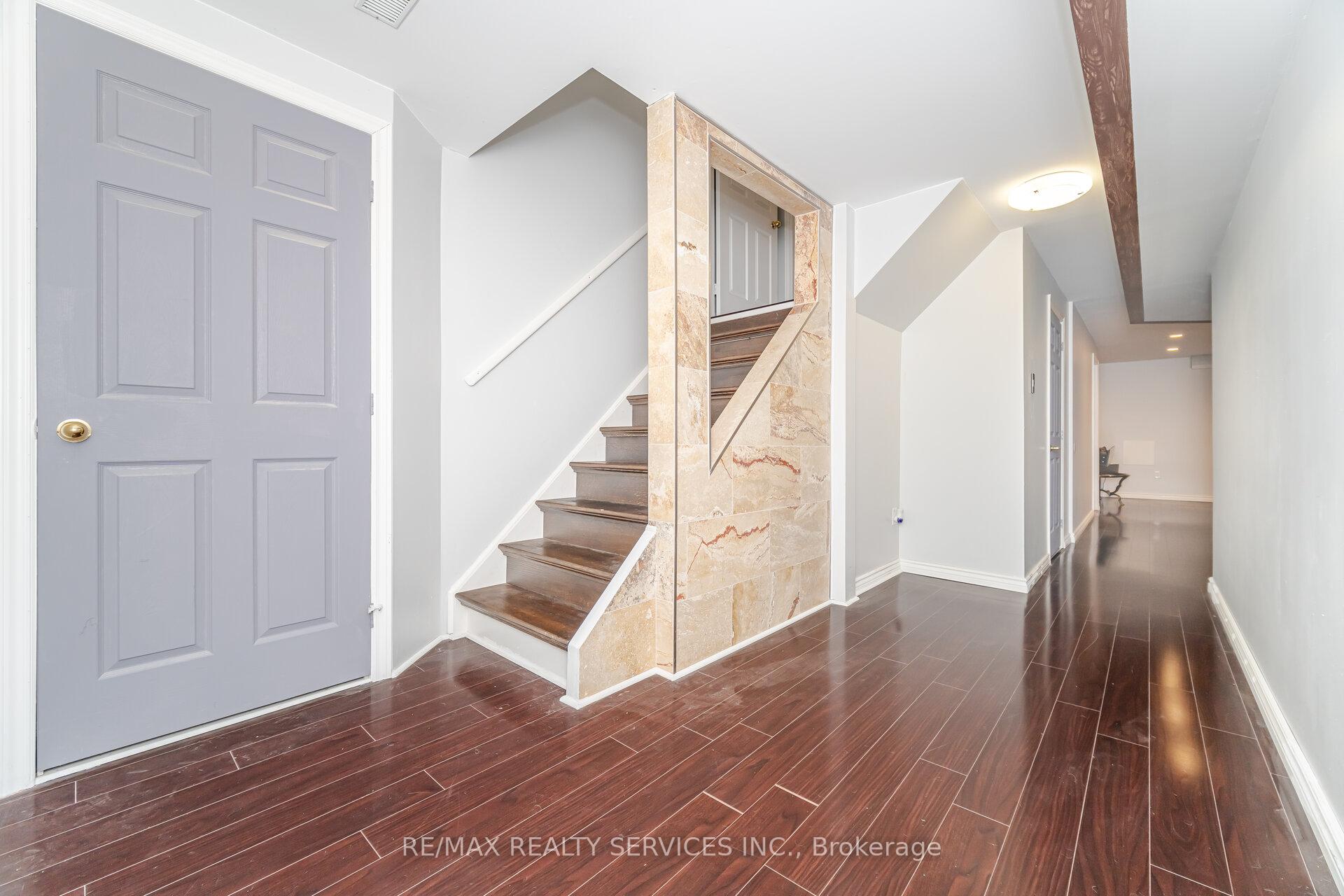 Photo 32 of 75 Harbourtown Crescent, Brampton, Madoc — HOMEH