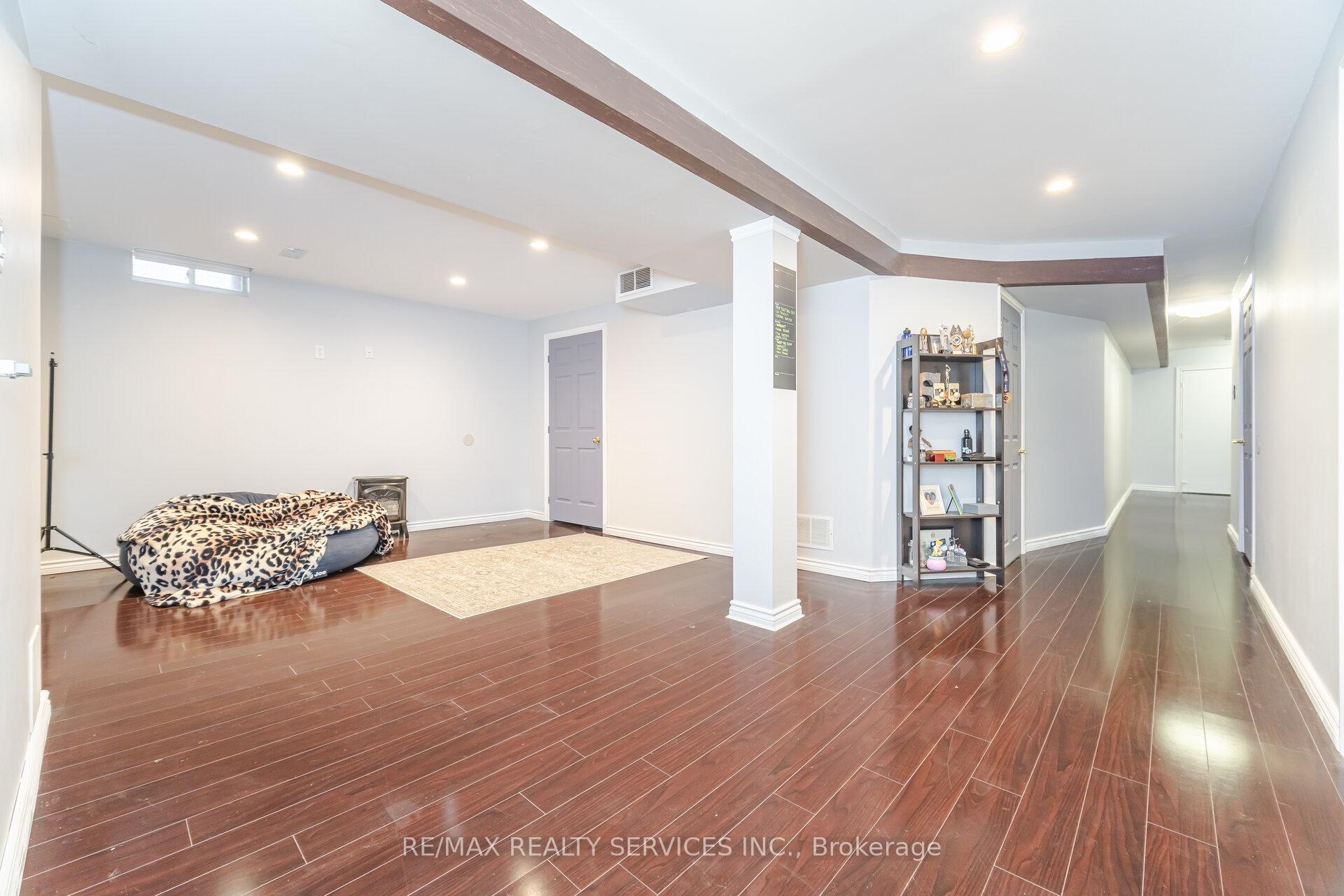 Photo 36 of 75 Harbourtown Crescent, Brampton, Madoc — HOMEH