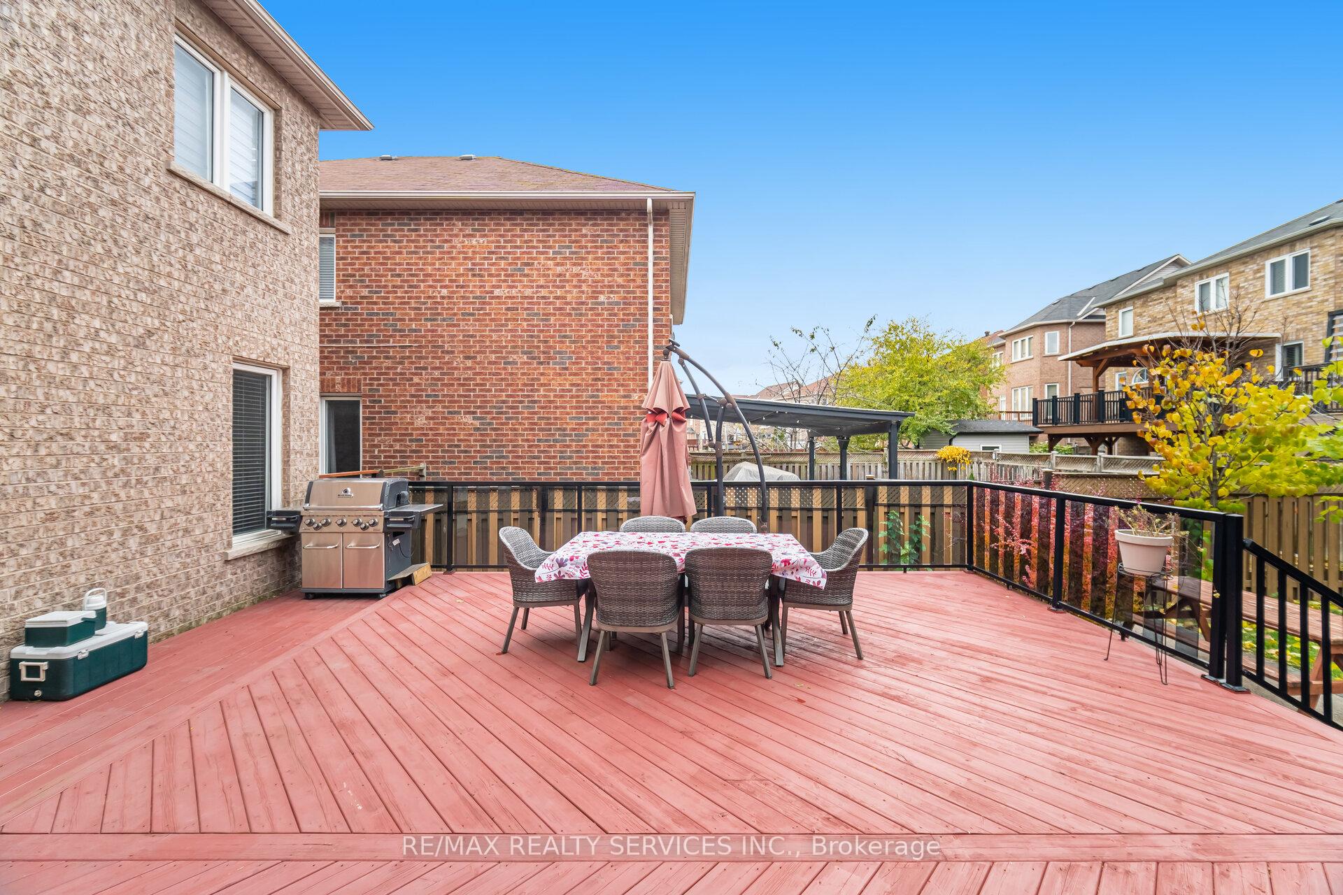 Photo 42 of 75 Harbourtown Crescent, Brampton, Madoc — HOMEH