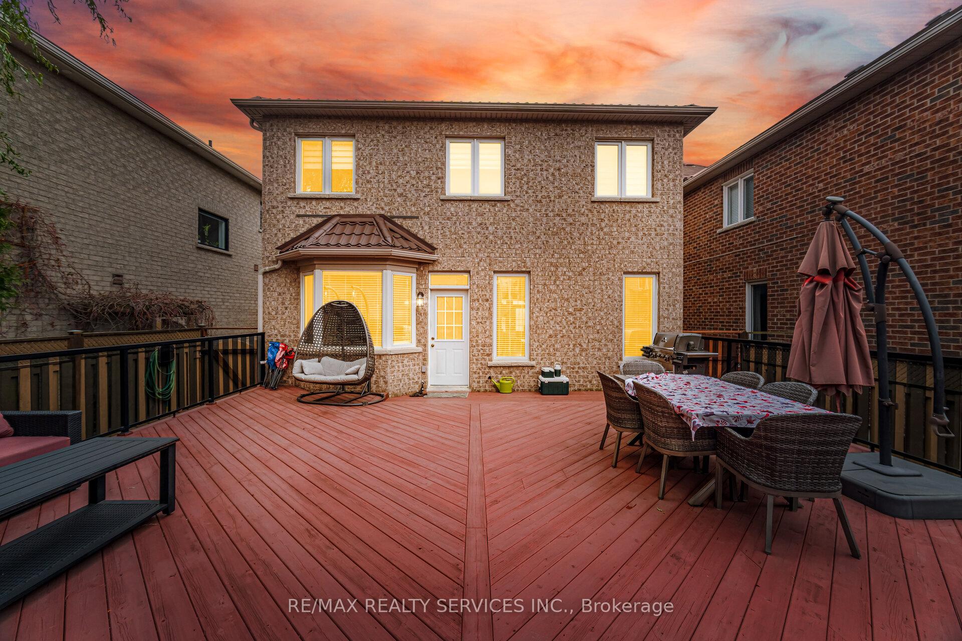 Photo 50 of 75 Harbourtown Crescent, Brampton, Madoc — HOMEH