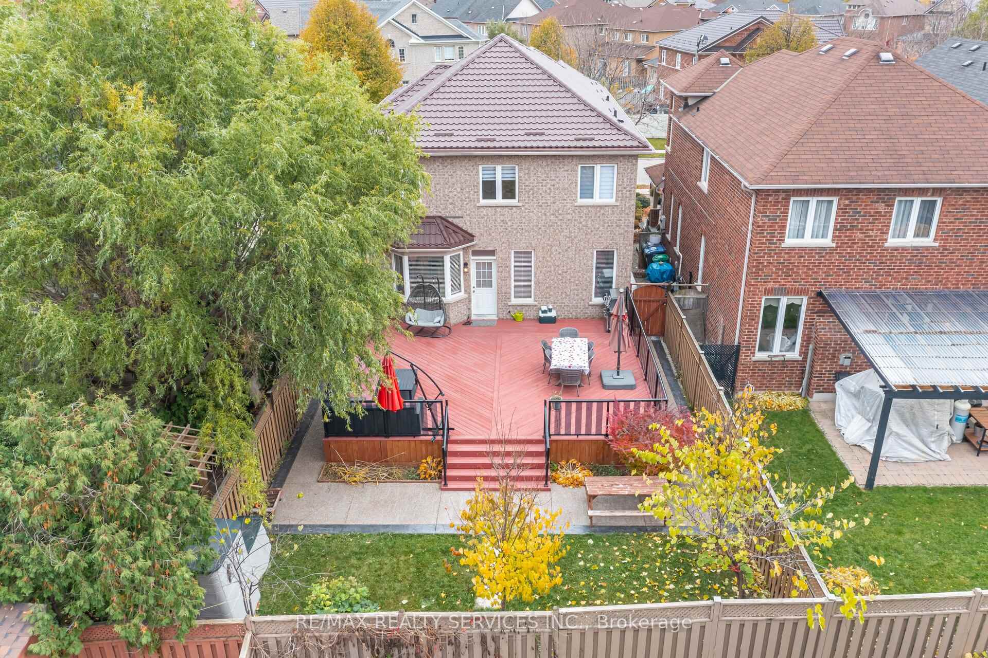 Photo 43 of 75 Harbourtown Crescent, Brampton, Madoc — HOMEH
