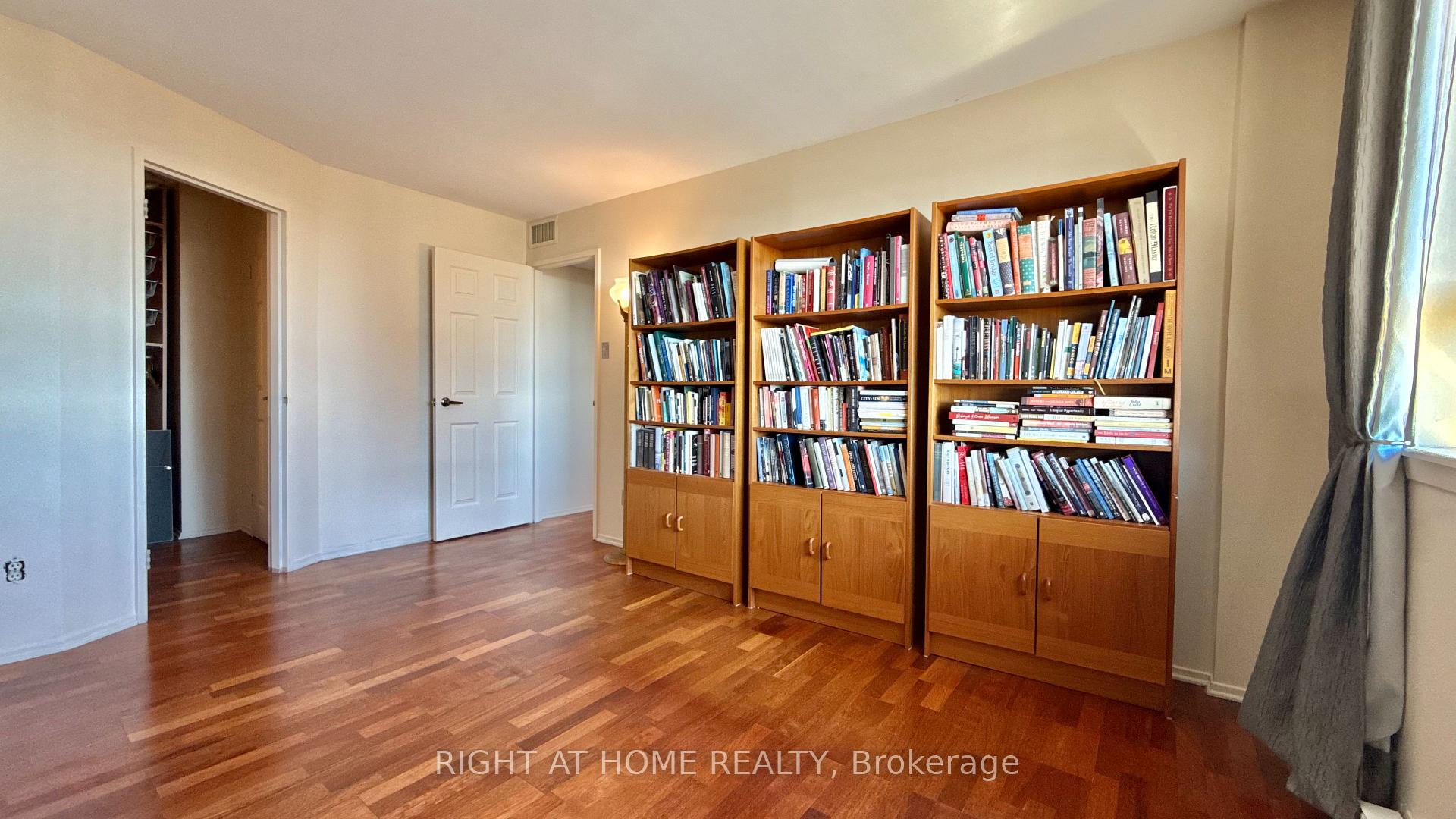 Photo 17 of Unit 2005, 470 Laurier Avenue W, Ottawa, Ottawa Centre — HOMEH