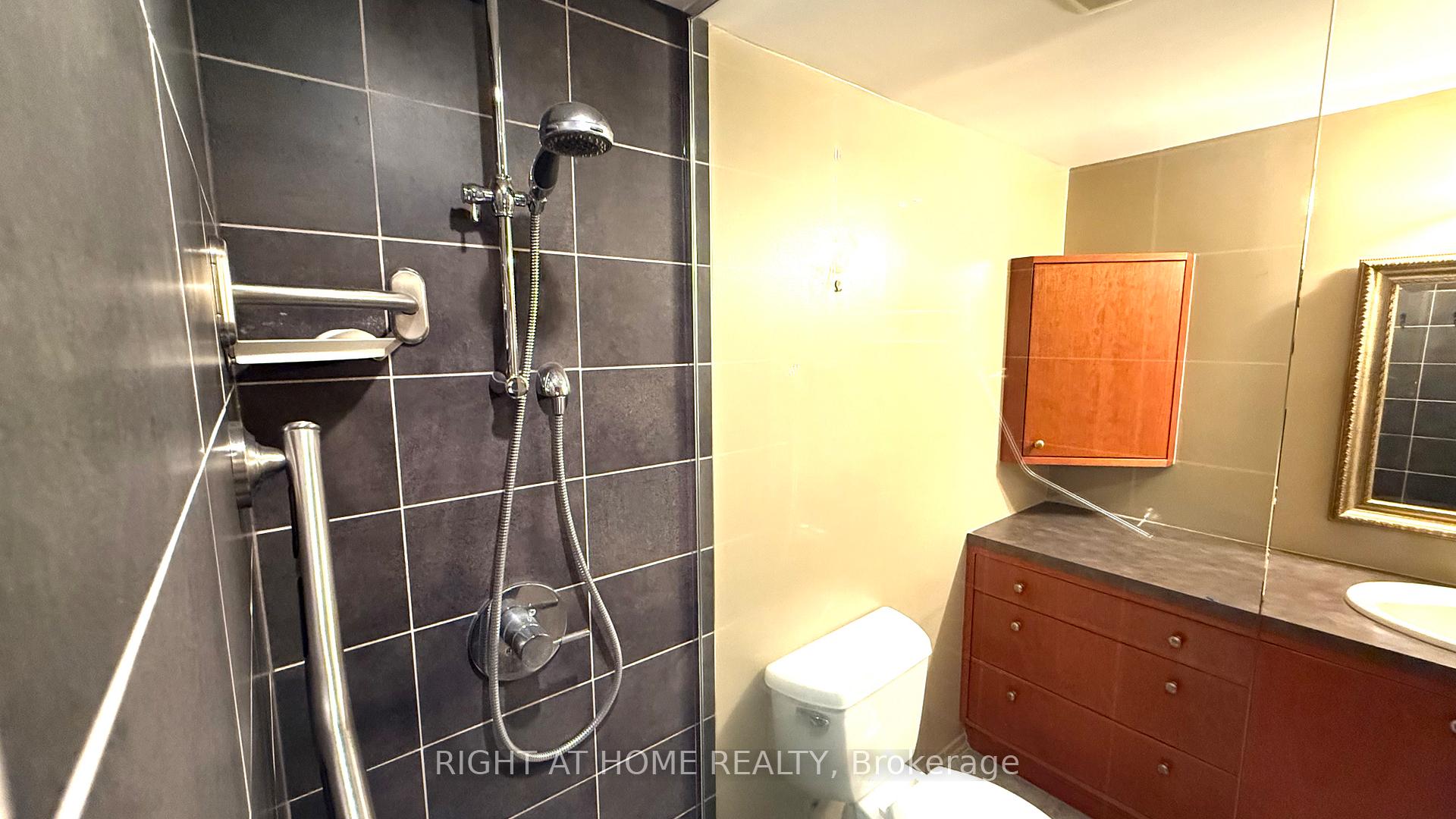 Photo 19 of Unit 2005, 470 Laurier Avenue W, Ottawa, Ottawa Centre — HOMEH