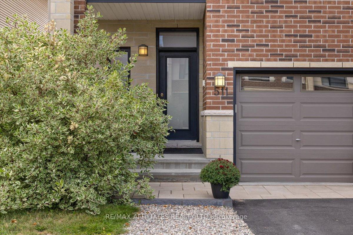 Photo 4 of 511 Earnscliffe Grove, Ottawa, Riverside South/Gloucester Glen — HOMEH
