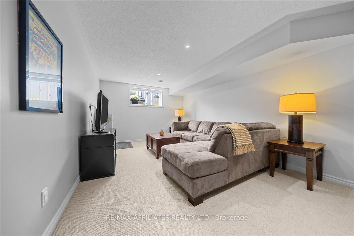 Photo 33 of 511 Earnscliffe Grove, Ottawa, Riverside South/Gloucester Glen — HOMEH