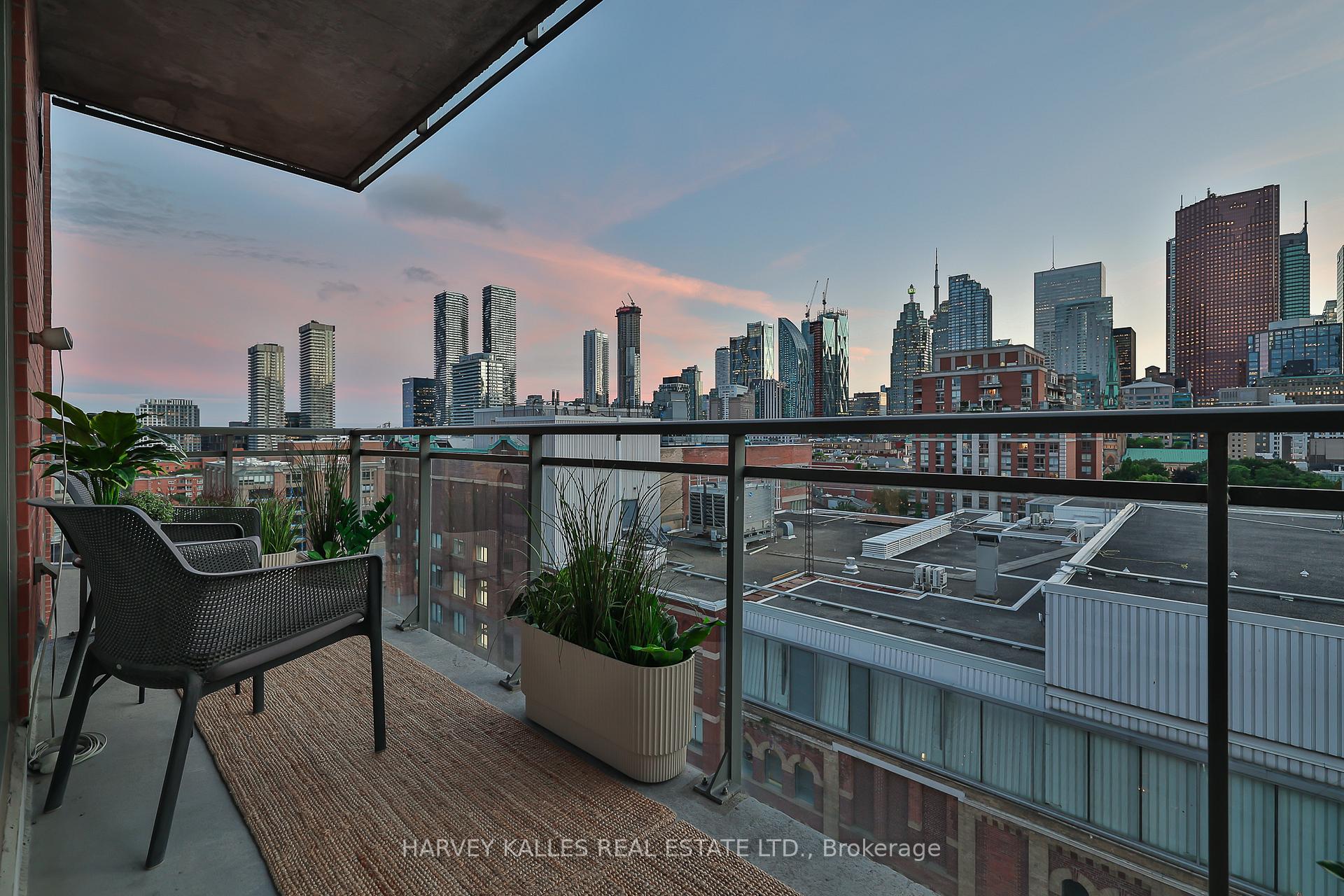 Photo 4 of Unit 1201, 205 Frederick Street, Toronto, Waterfront Communities — HOMEH