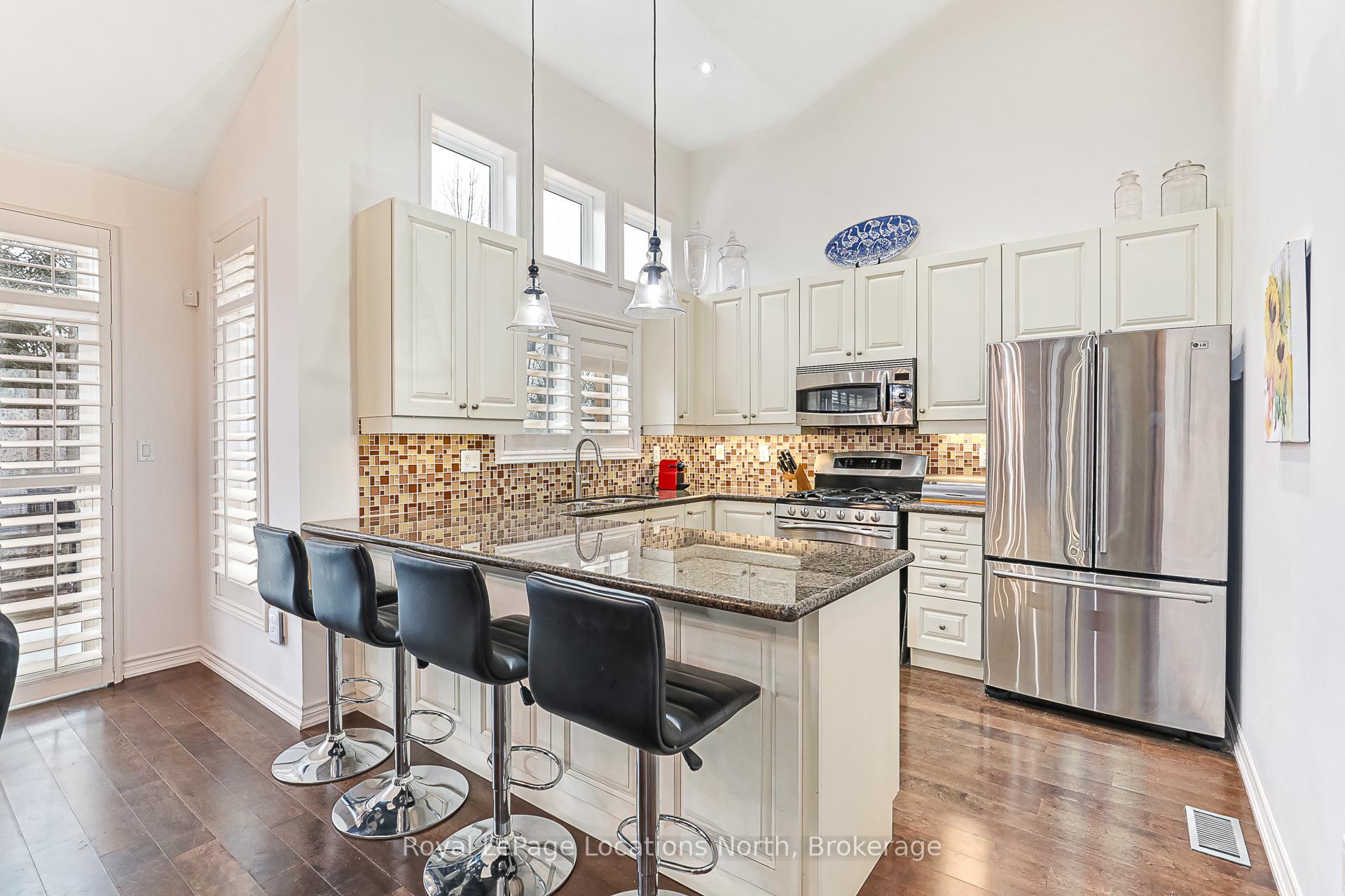 Photo 9 of Unit 106, 9 Sierra Trail, Collingwood — HOMEH
