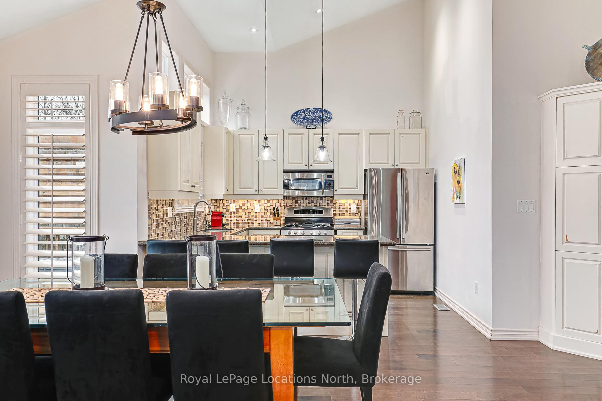 Photo 11 of Unit 106, 9 Sierra Trail, Collingwood — HOMEH