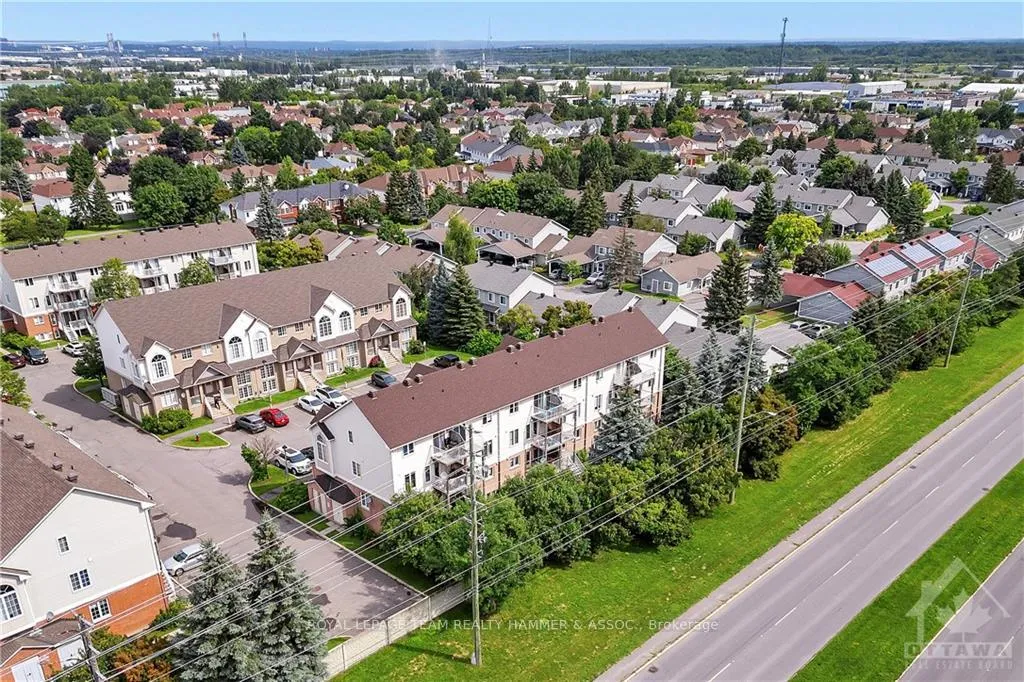 Photo 2 of Unit 14, 1701 Blohm Drive, Ottawa, Hunt Club Park — HOMEH