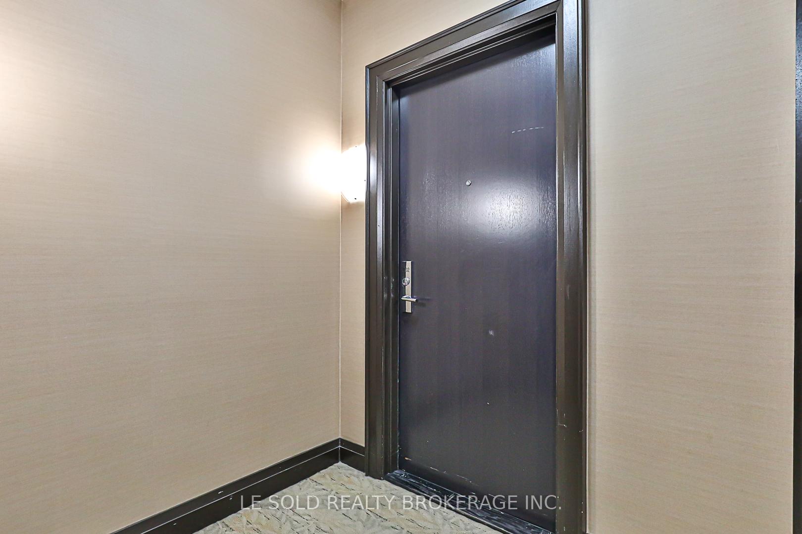 Photo 6 of Unit 402, 151 Upper Duke Crescent, Markham, Unionville — HOMEH
