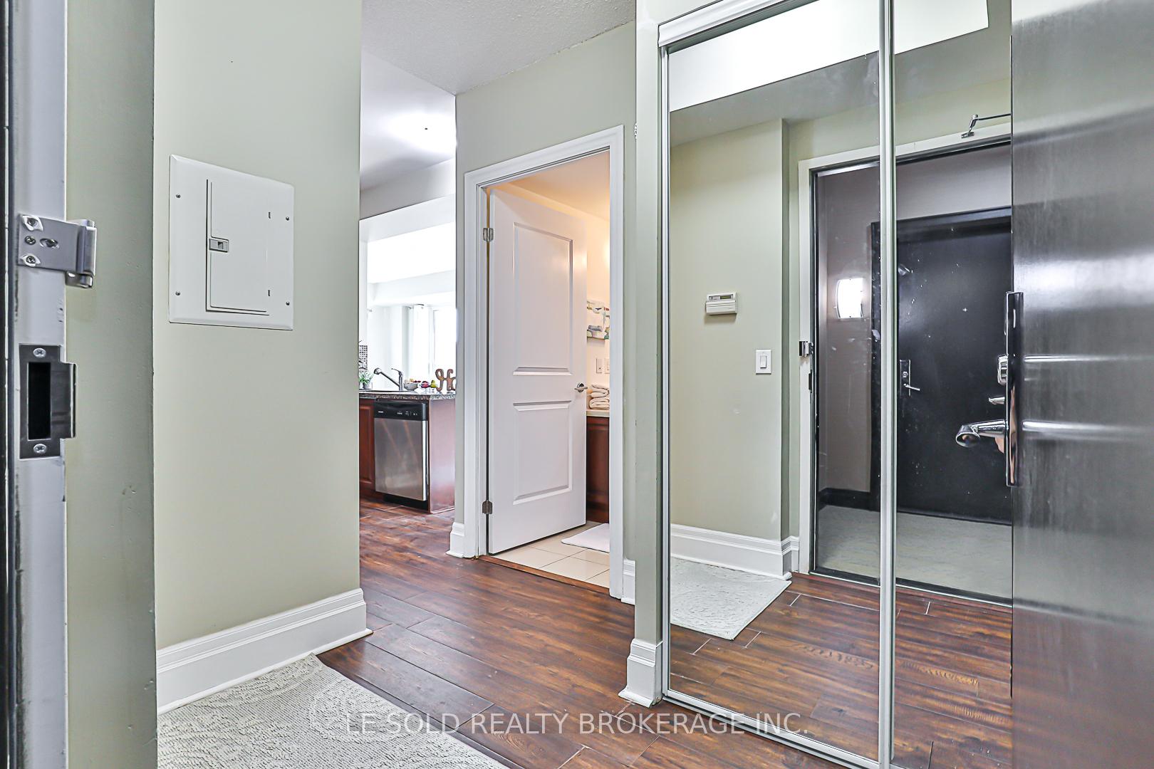Photo 7 of Unit 402, 151 Upper Duke Crescent, Markham, Unionville — HOMEH