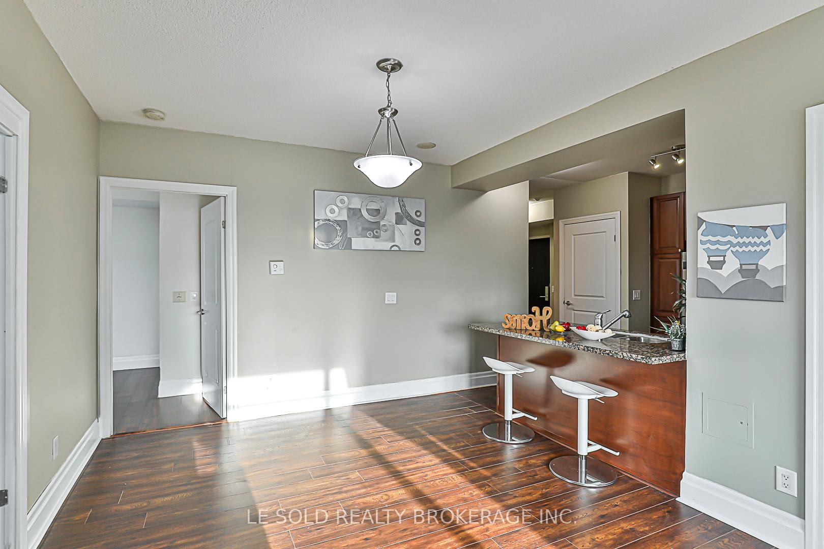 Photo 9 of Unit 402, 151 Upper Duke Crescent, Markham, Unionville — HOMEH