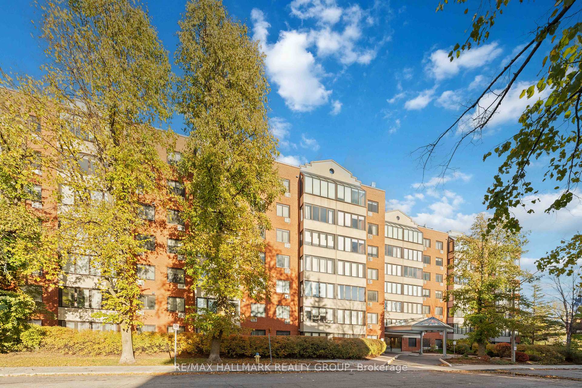 Photo 2 of Unit 310, 225 Alvin Road, Ottawa, Manor Park — HOMEH