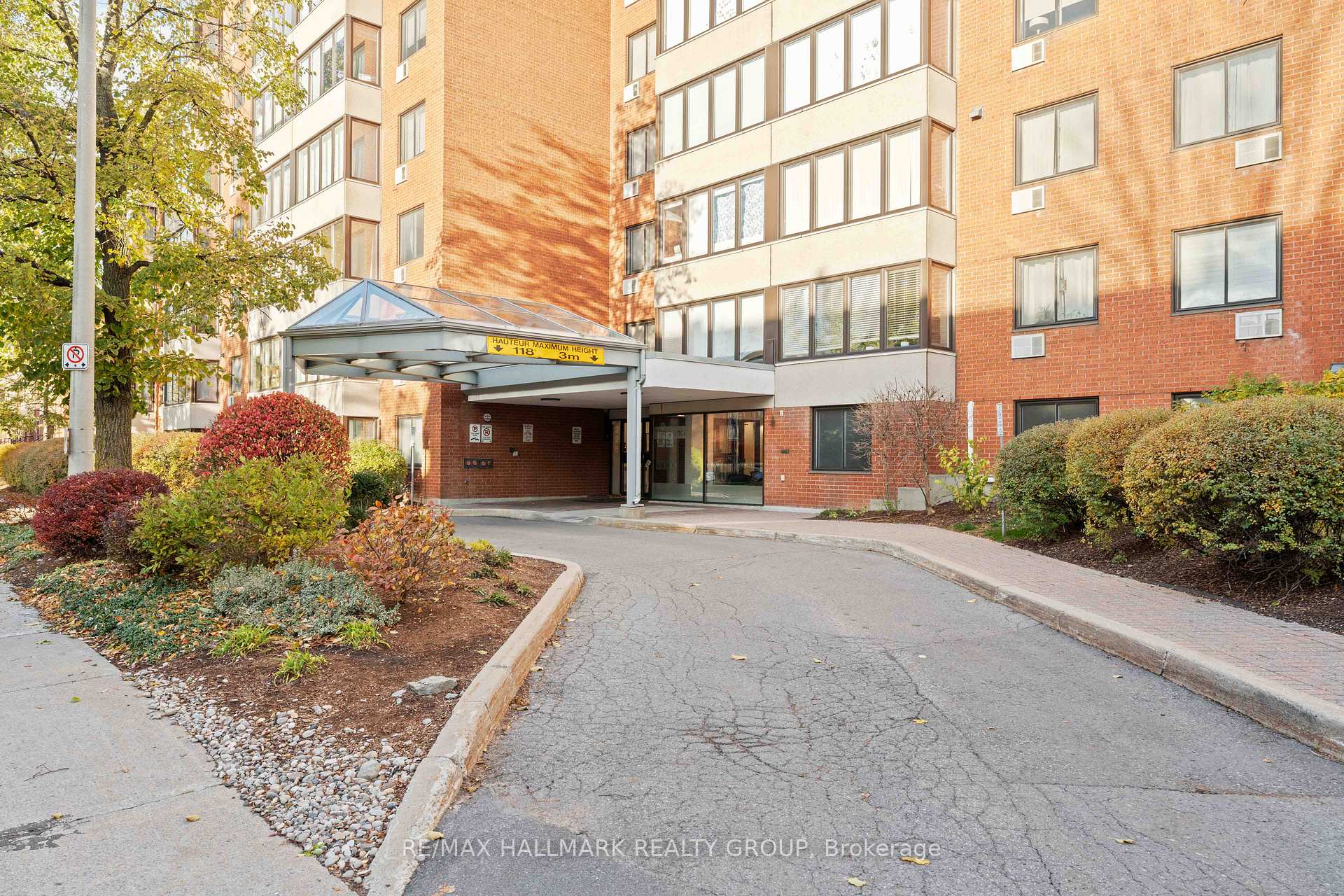 Photo 3 of Unit 310, 225 Alvin Road, Ottawa, Manor Park — HOMEH