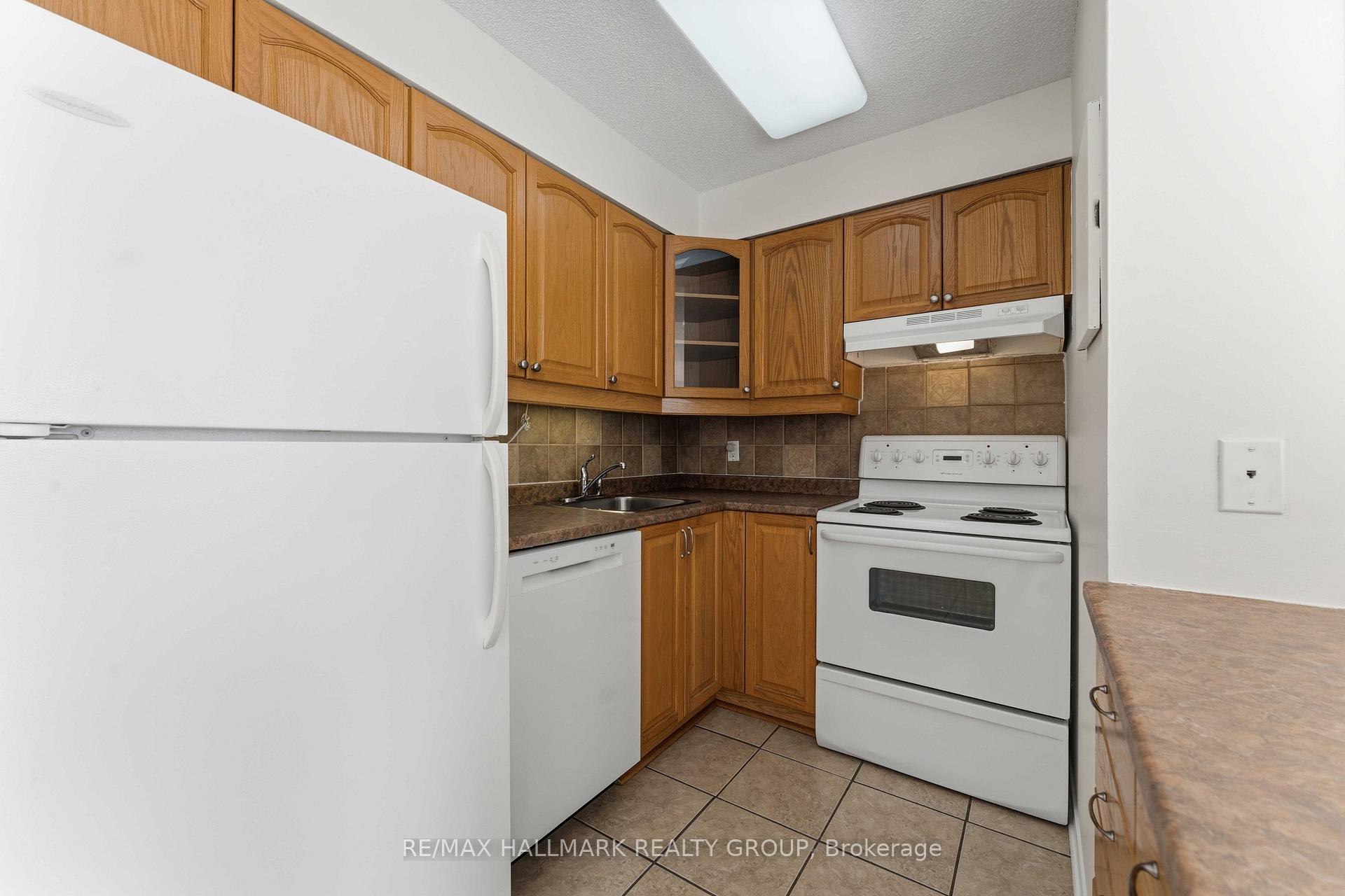 Photo 9 of Unit 310, 225 Alvin Road, Ottawa, Manor Park — HOMEH