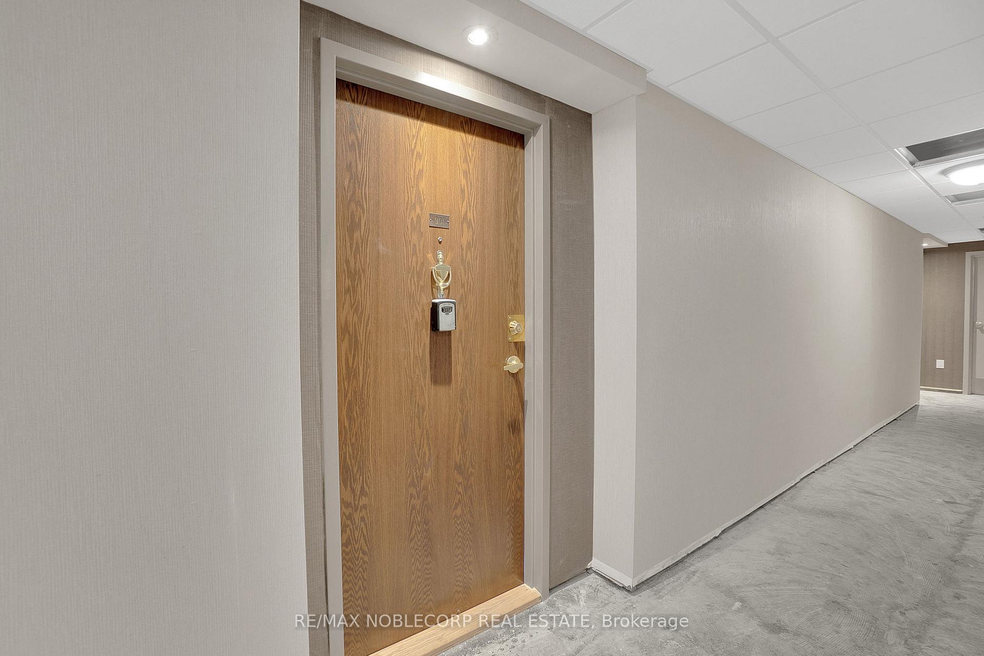 Photo 4 of Unit 901, 3131 Bridletowne Circle, Scarborough, L'Amoreaux — HOMEH