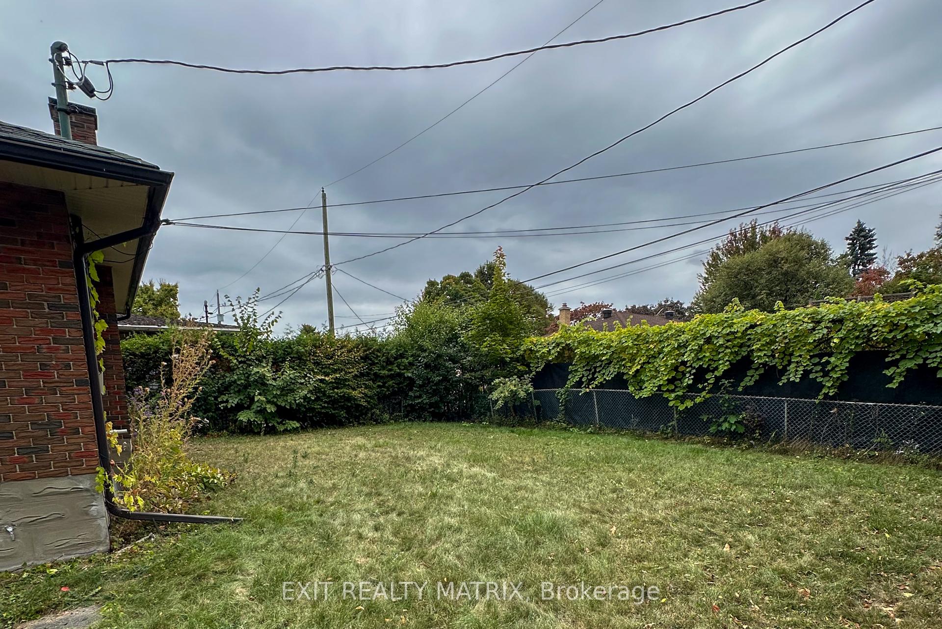 Photo 6 of 688 Ellen Avenue, Ottawa, Elmvale Acres — HOMEH