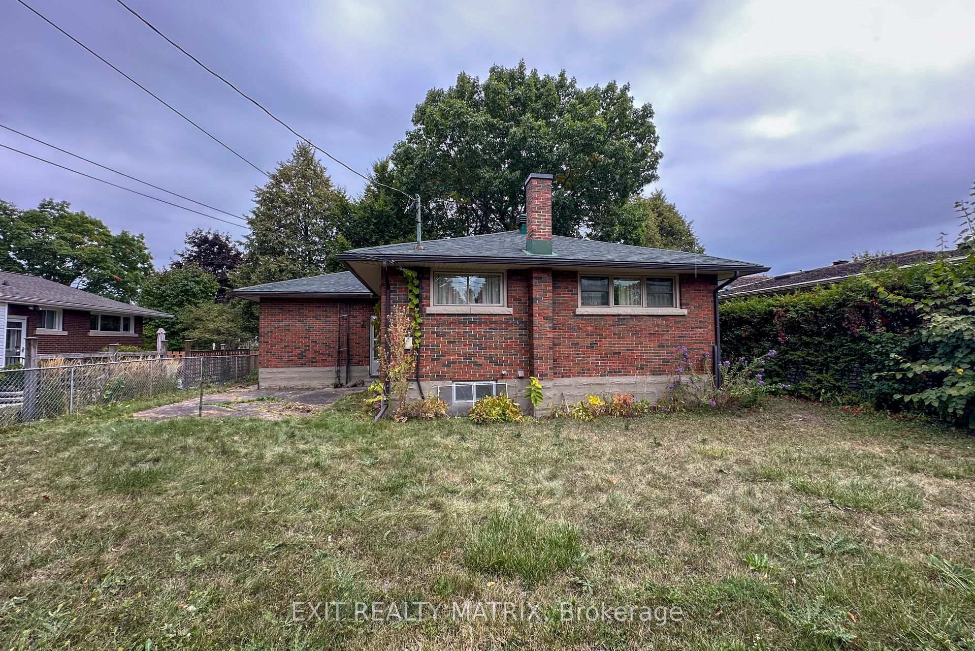 Photo 10 of 688 Ellen Avenue, Ottawa, Elmvale Acres — HOMEH