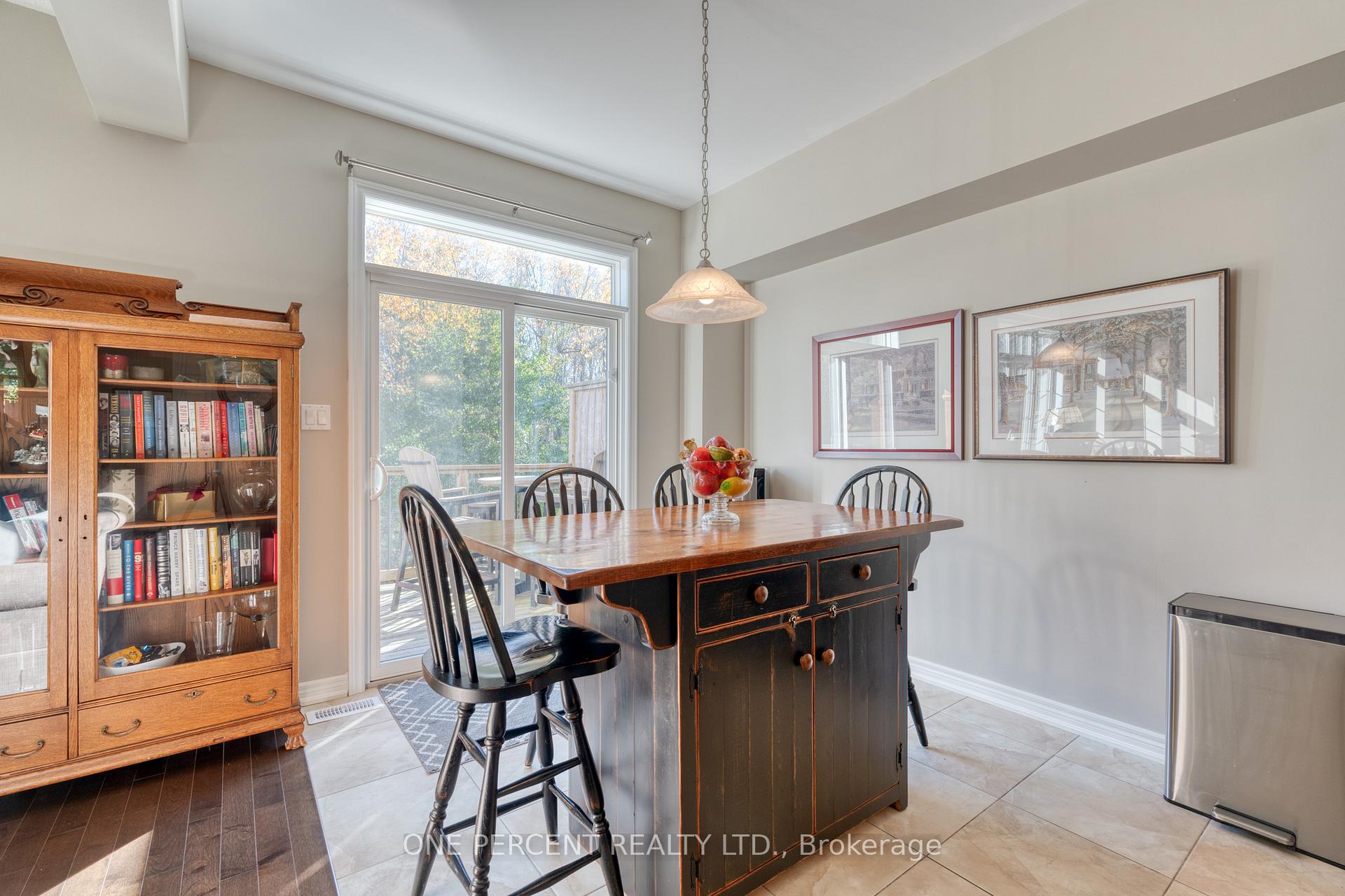 Photo 9 of 42 Oakhaven Place, Hamilton, Meadowlands — HOMEH