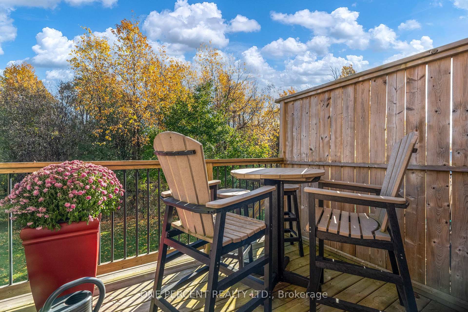 Photo 10 of 42 Oakhaven Place, Hamilton, Meadowlands — HOMEH