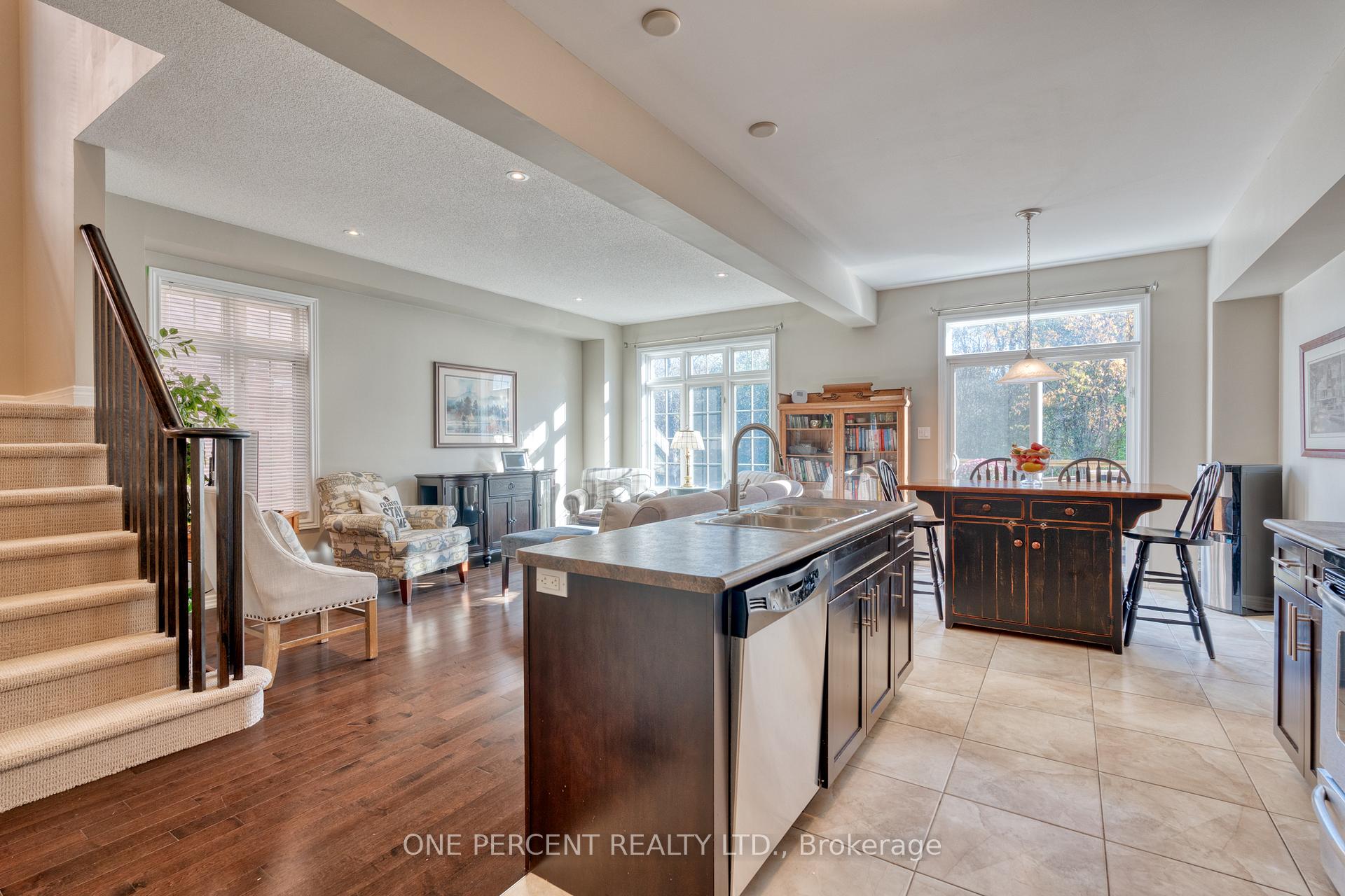 Photo 14 of 42 Oakhaven Place, Hamilton, Meadowlands — HOMEH