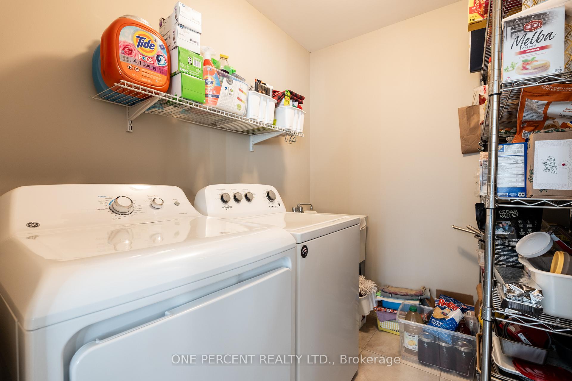 Photo 18 of 42 Oakhaven Place, Hamilton, Meadowlands — HOMEH