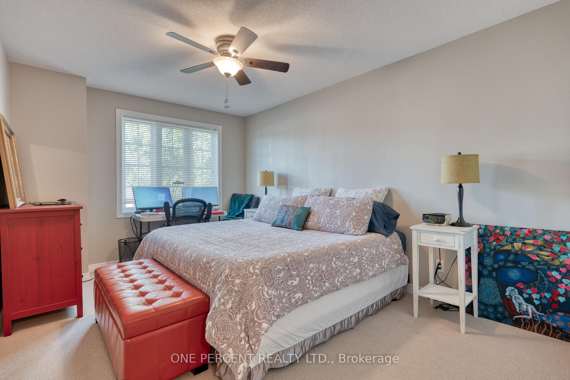Photo 24 of 42 Oakhaven Place, Hamilton, Meadowlands — HOMEH