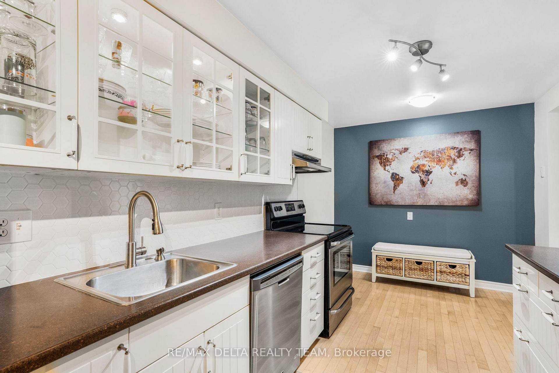 Photo 5 of Unit 11B, 766 St. Andre Drive, Ottawa, Hiawatha Park/Convent Glen — HOMEH