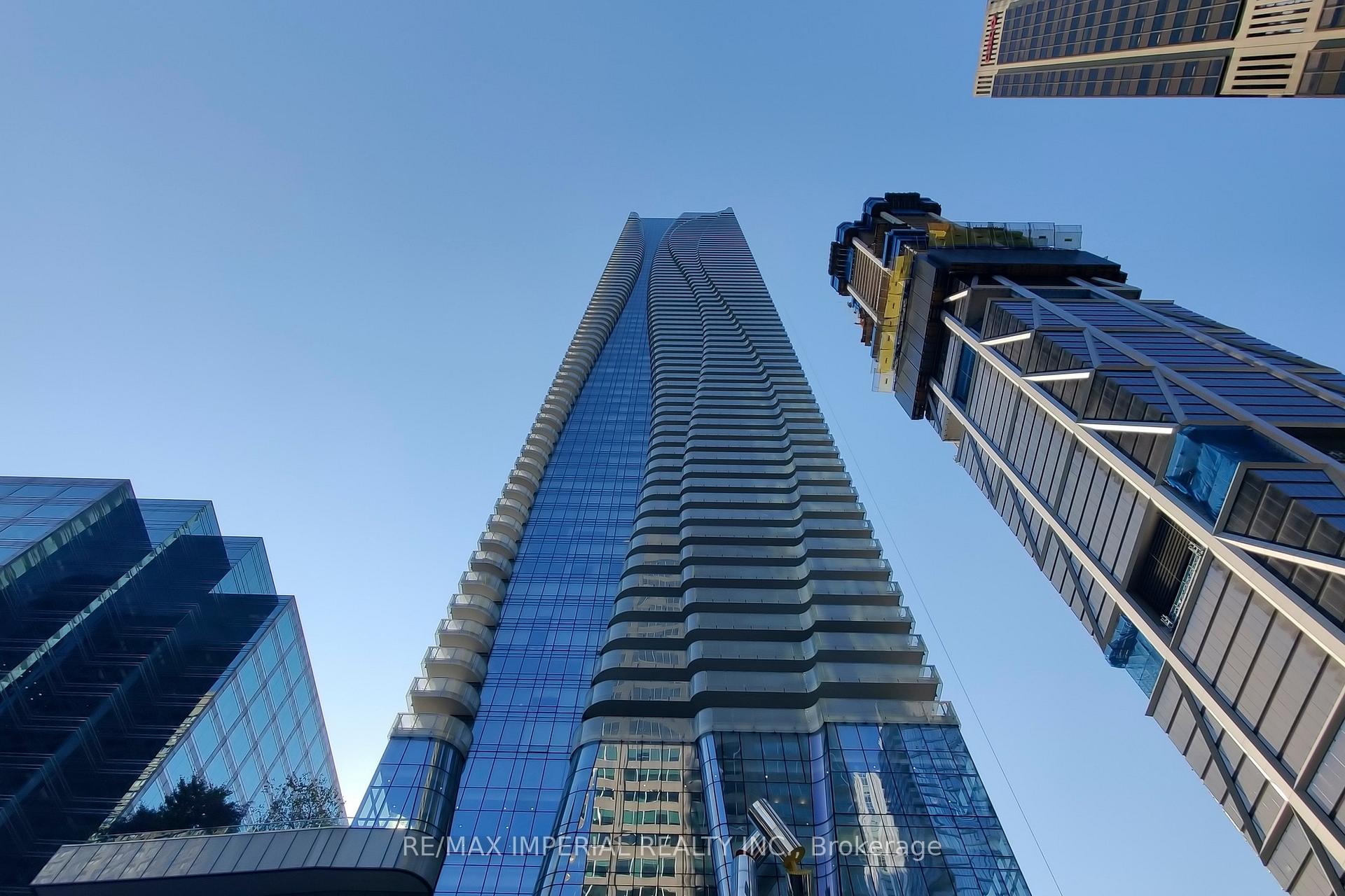 Photo 2 of Unit 414, 1 Bloor Street E, Toronto, Church-Yonge Corridor — HOMEH