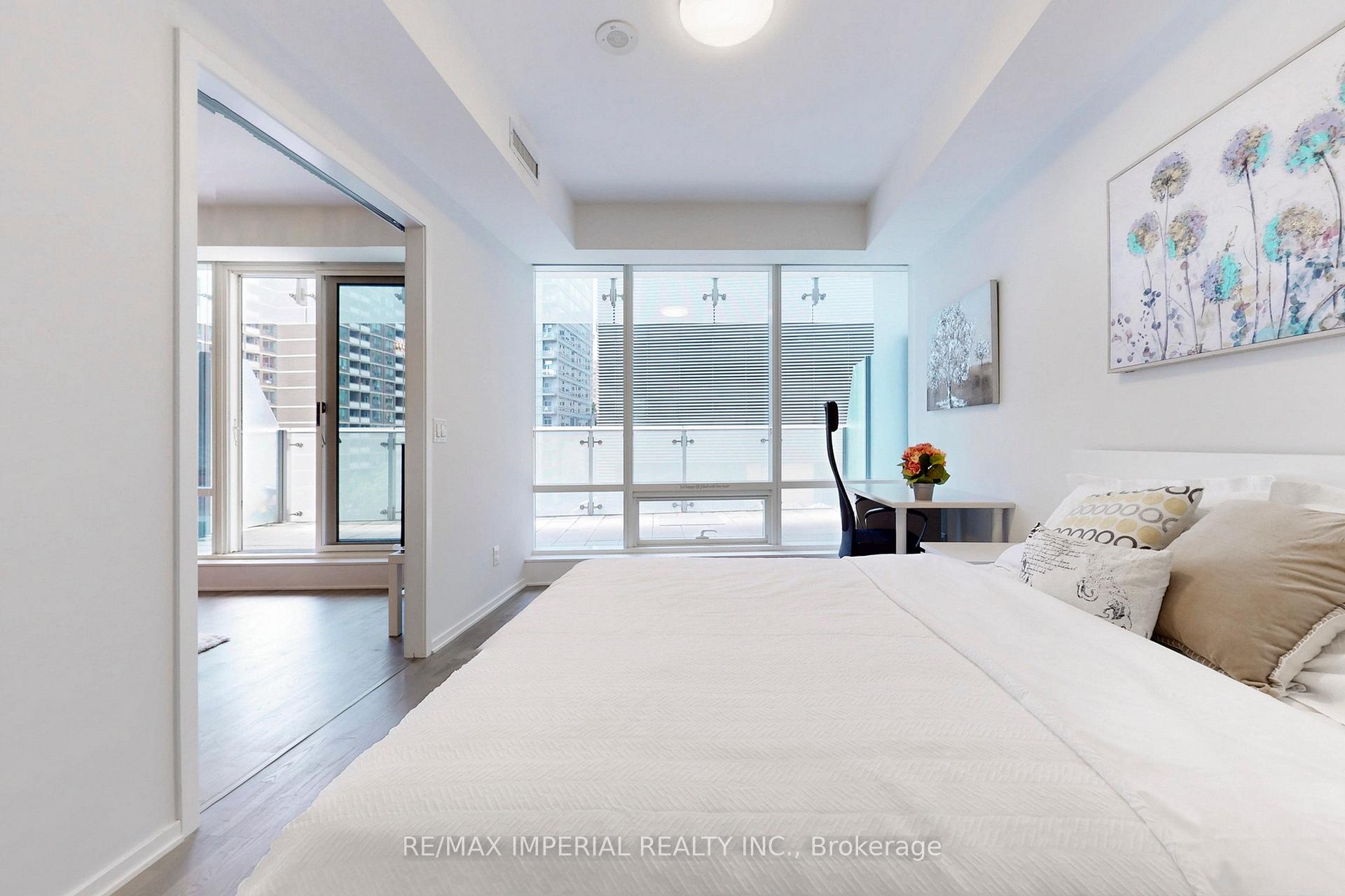 Photo 30 of Unit 414, 1 Bloor Street E, Toronto, Church-Yonge Corridor — HOMEH