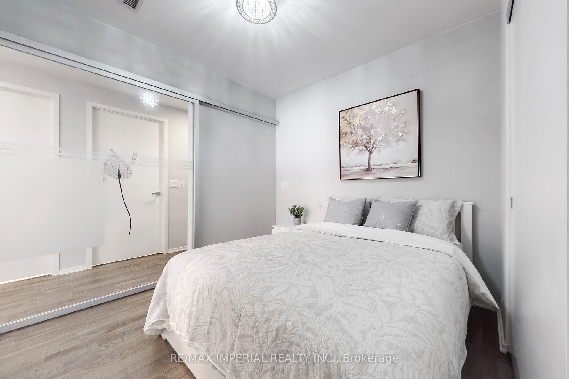 Photo 34 of Unit 414, 1 Bloor Street E, Toronto, Church-Yonge Corridor — HOMEH