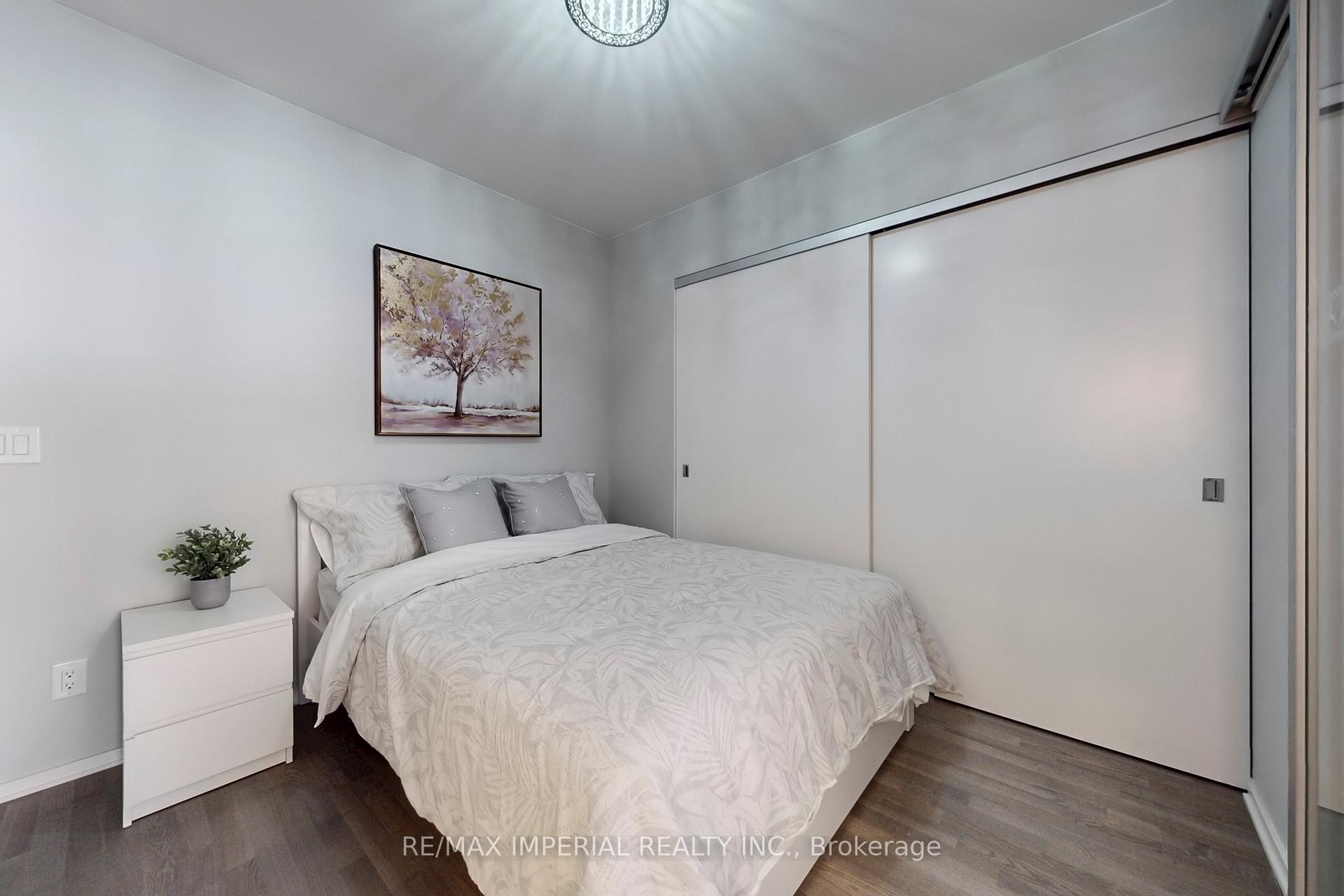 Photo 36 of Unit 414, 1 Bloor Street E, Toronto, Church-Yonge Corridor — HOMEH