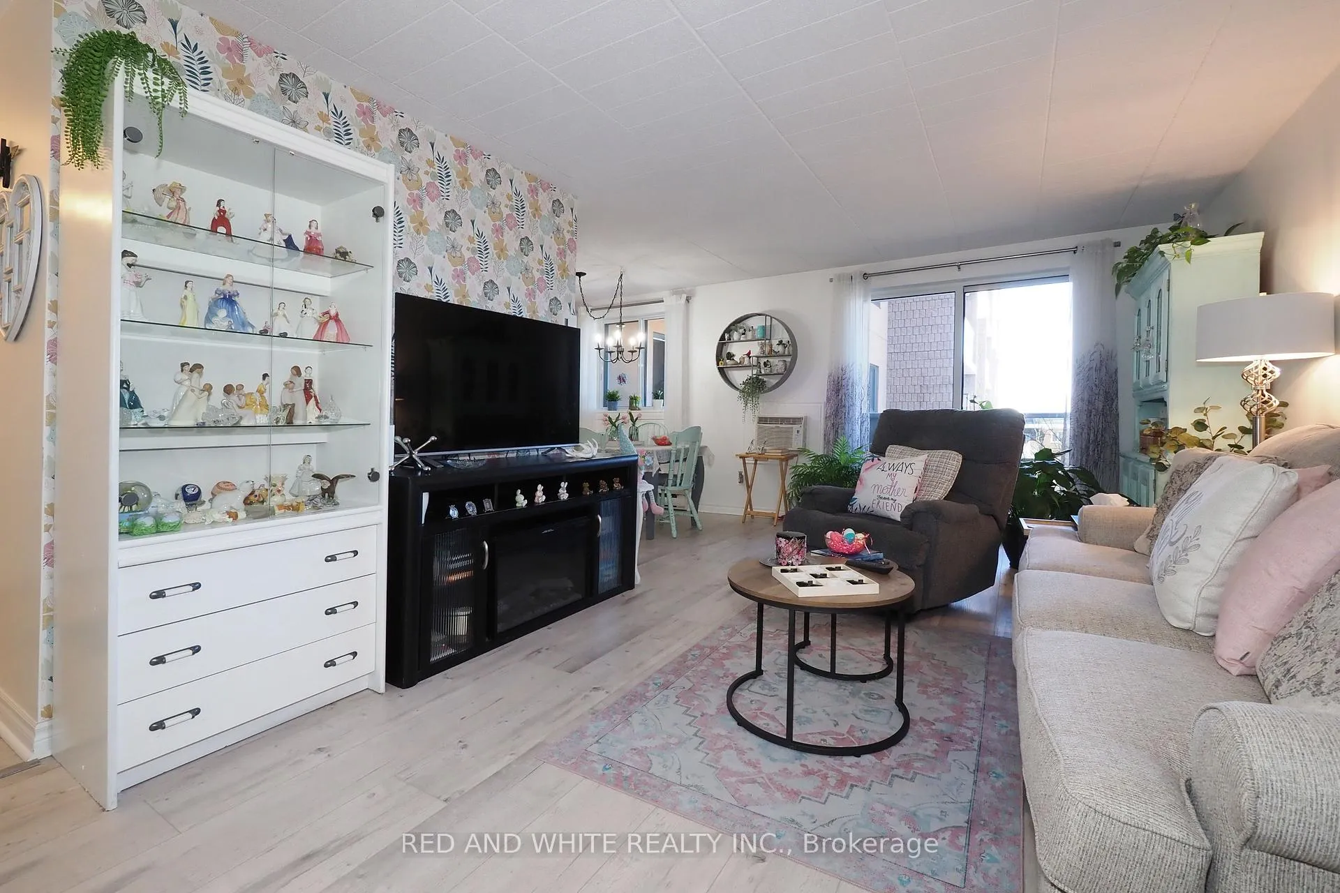 Photo 5 of Unit 403, 29 West Avenue W, Kitchener — HOMEH