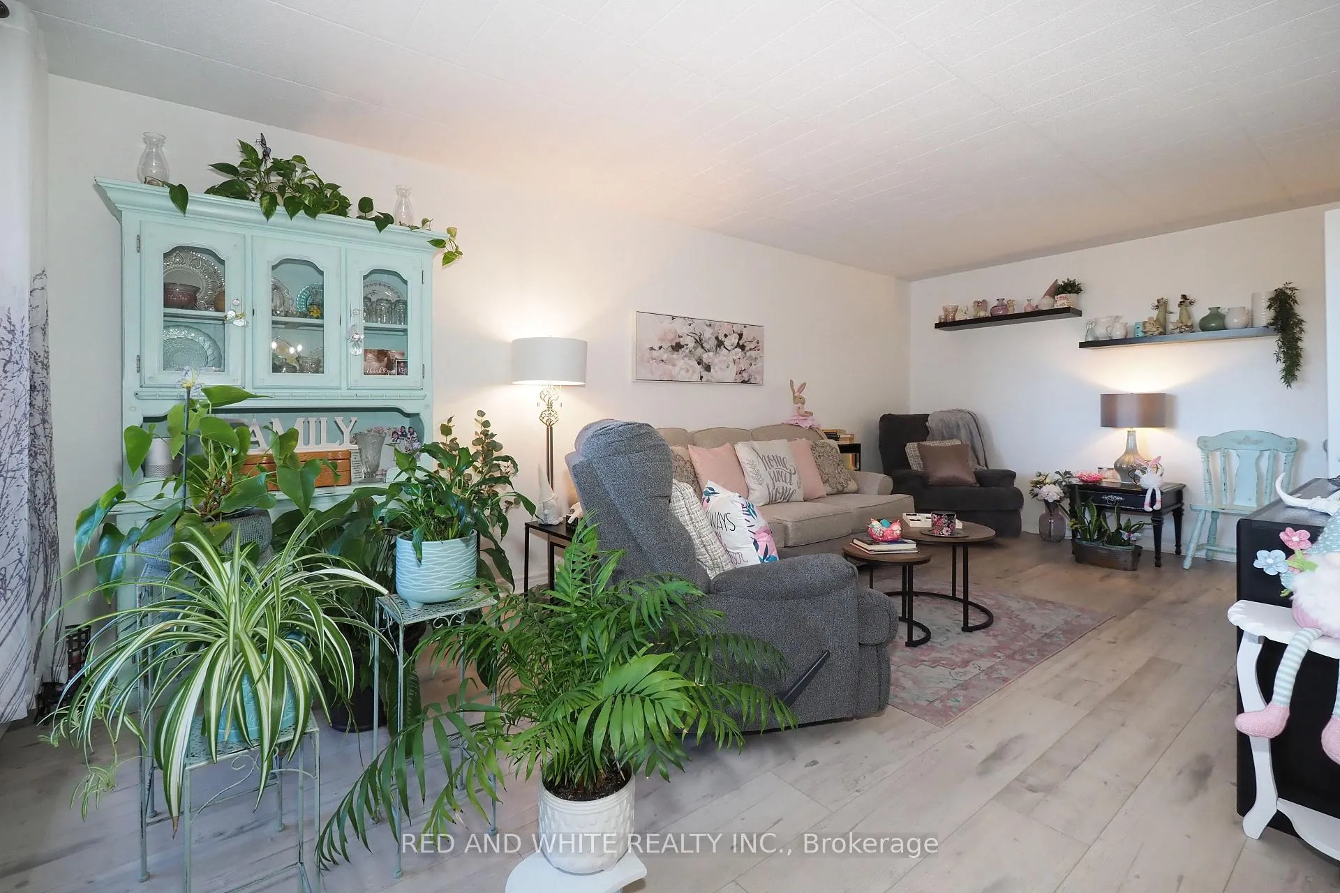 Photo 6 of Unit 403, 29 West Avenue W, Kitchener — HOMEH