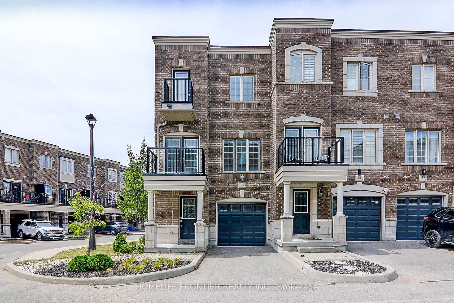 Photo 1 of 53 Ferris Square, Clarington, Courtice — HOMEH