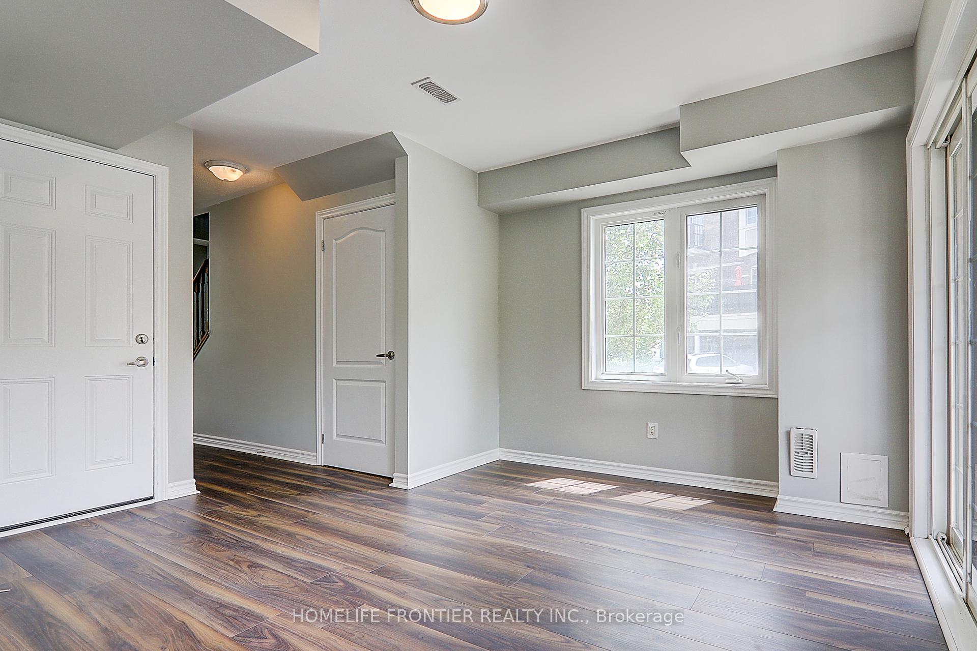 Photo 6 of 53 Ferris Square, Clarington, Courtice — HOMEH