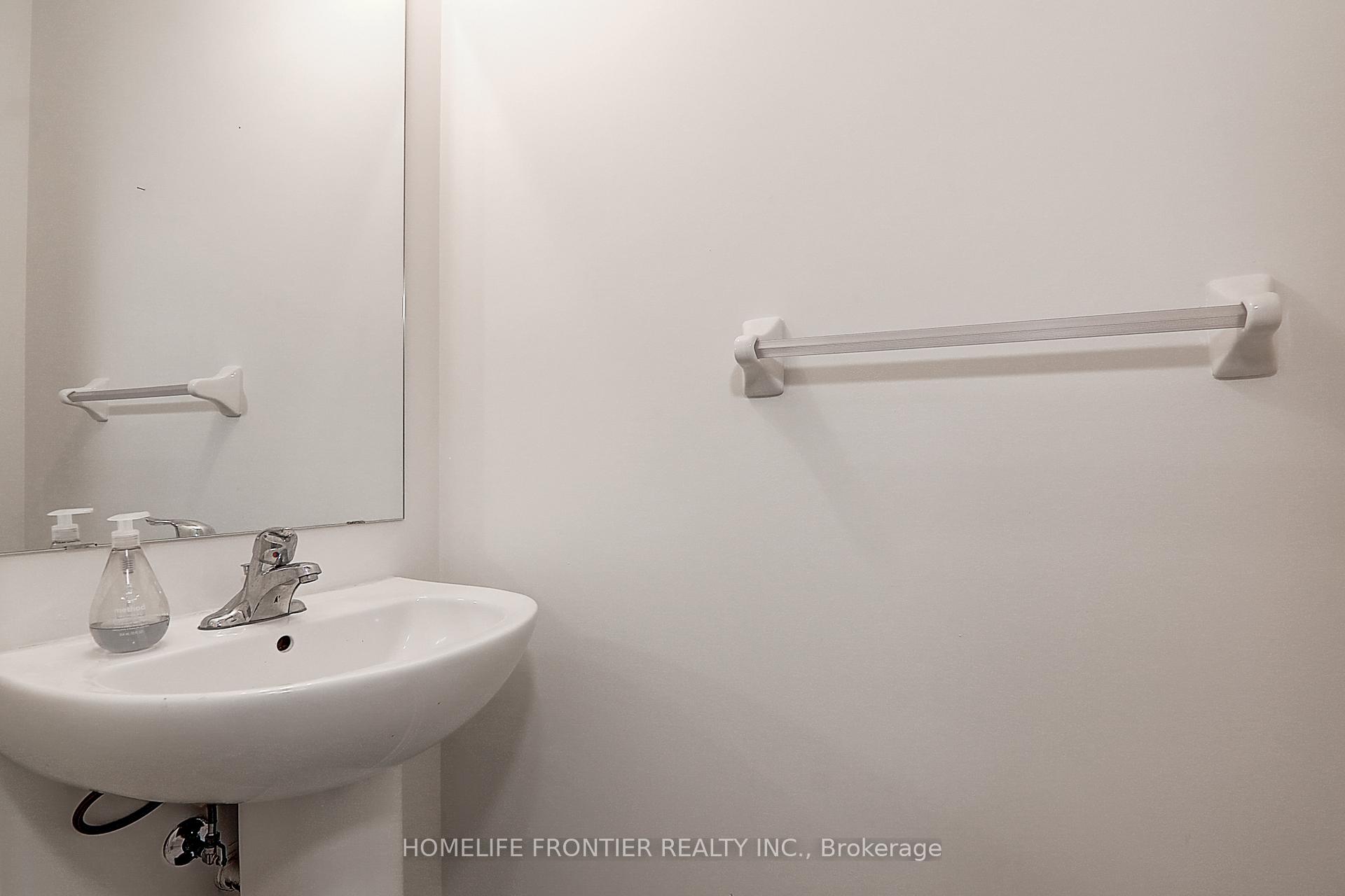 Photo 18 of 53 Ferris Square, Clarington, Courtice — HOMEH