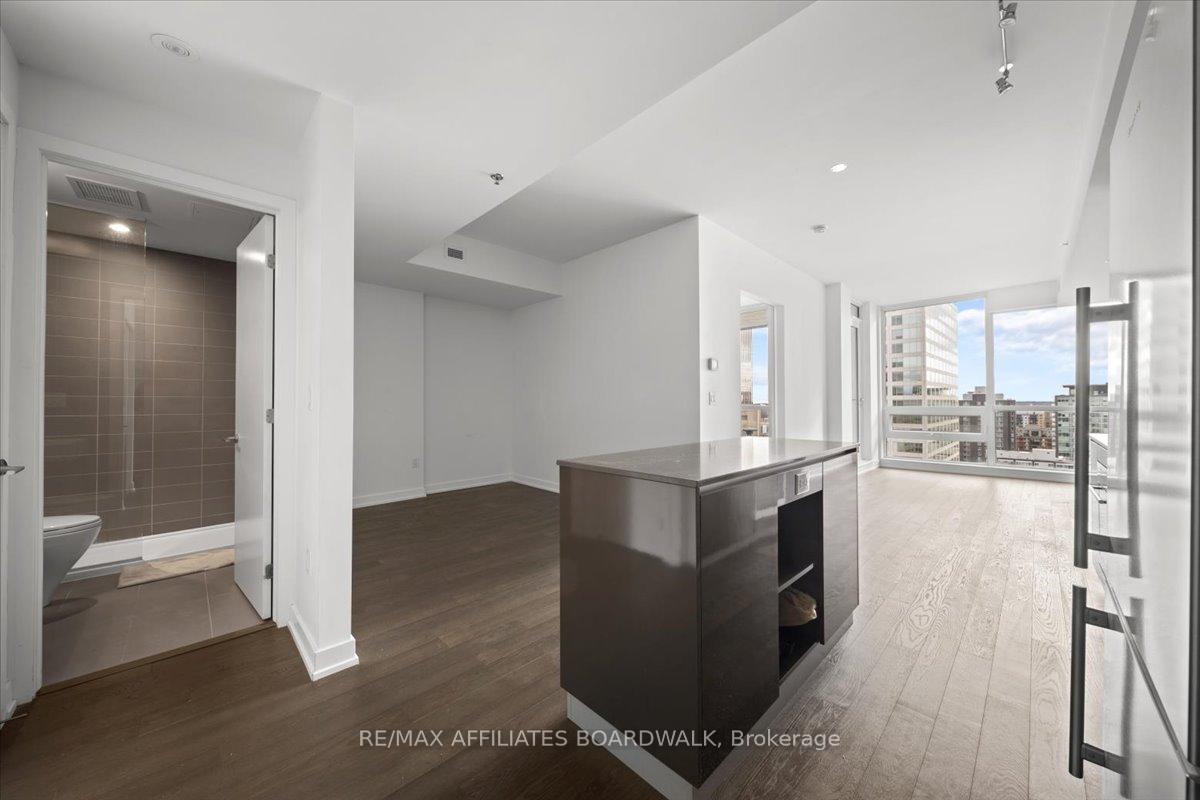 Photo 10 of Unit 1701, 199 Slater Street, Ottawa, Ottawa Centre — HOMEH
