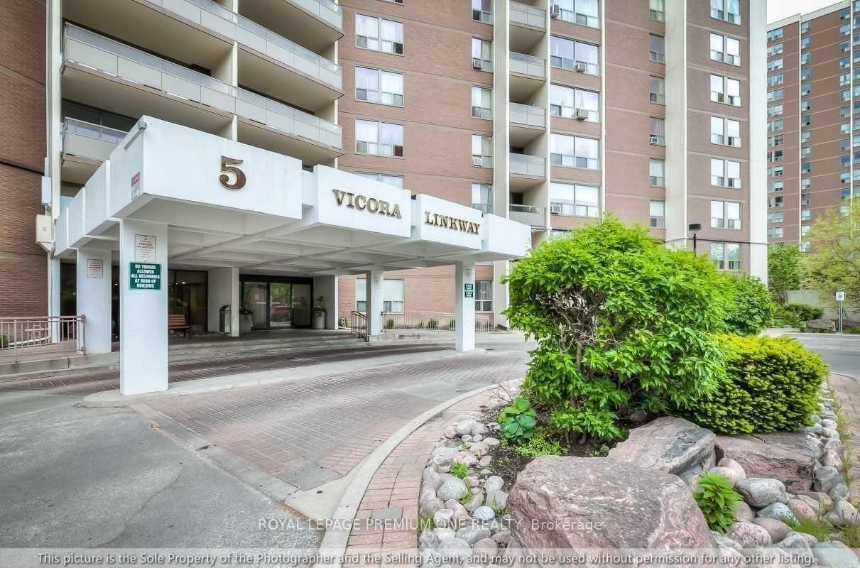 Photo 1 of Unit 210, 5 Vicora Linkway, Toronto, Flemingdon Park — HOMEH