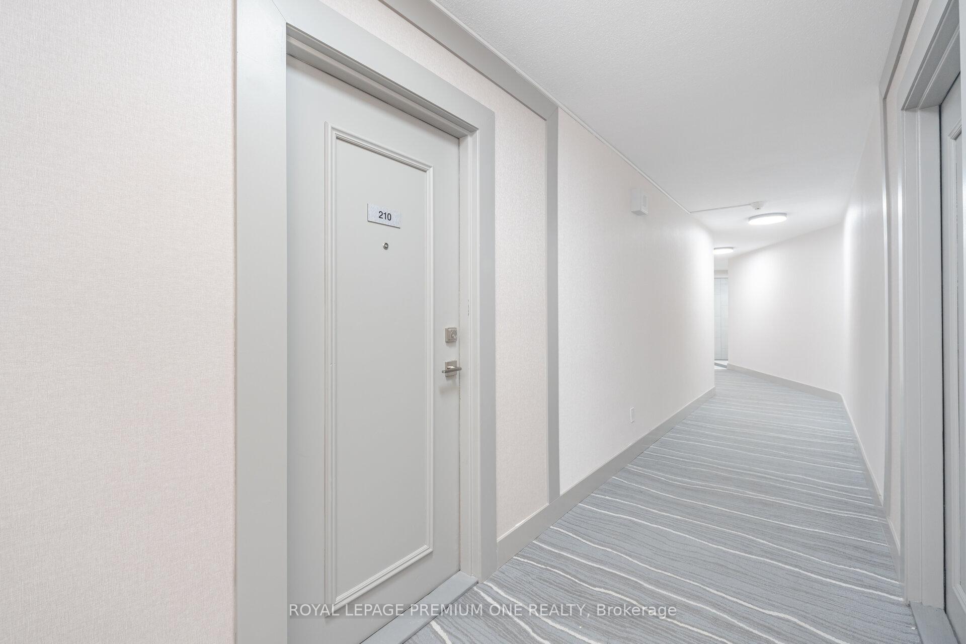 Photo 8 of Unit 210, 5 Vicora Linkway, Toronto, Flemingdon Park — HOMEH