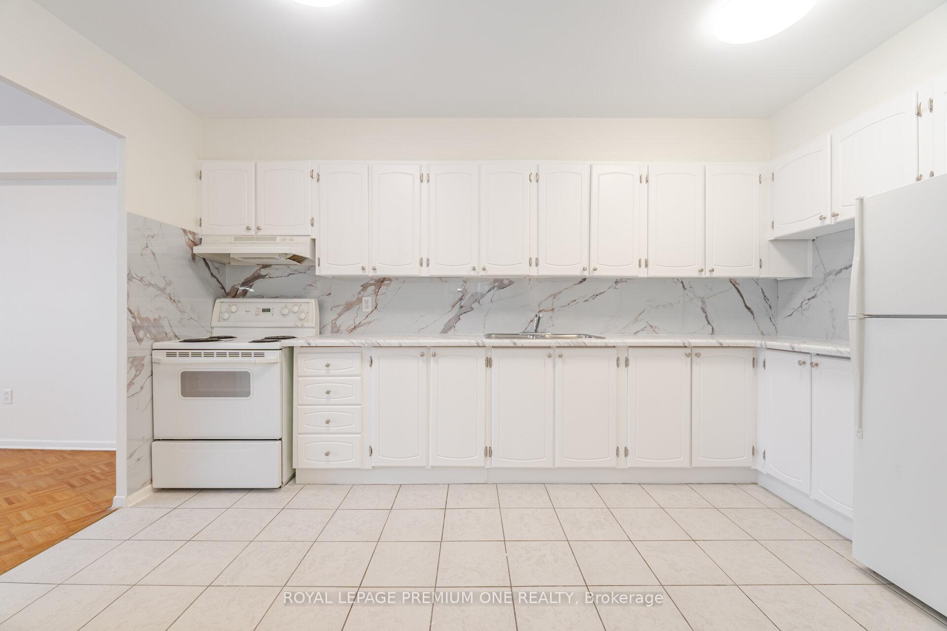 Photo 13 of Unit 210, 5 Vicora Linkway, Toronto, Flemingdon Park — HOMEH