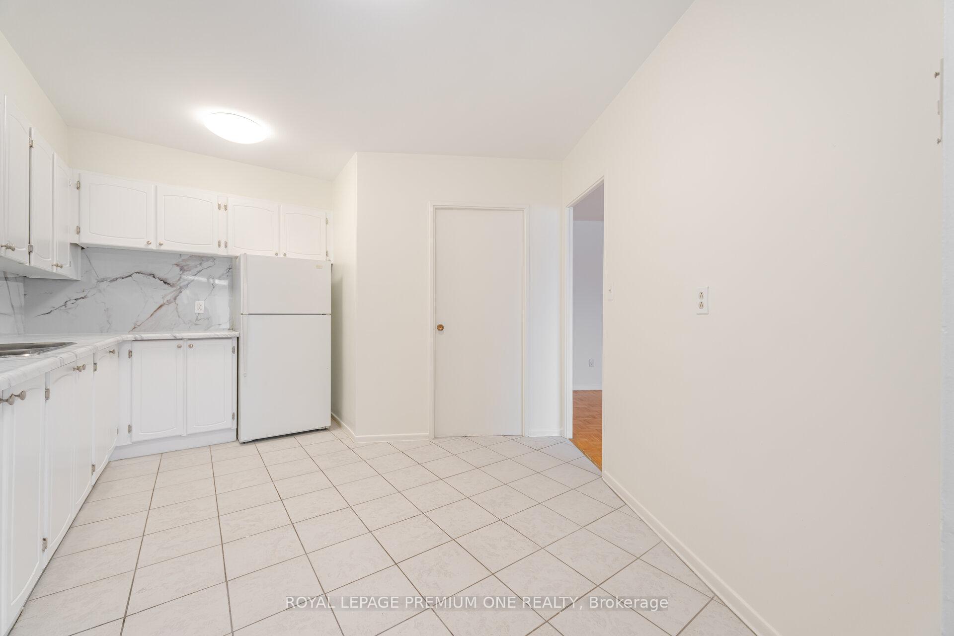 Photo 14 of Unit 210, 5 Vicora Linkway, Toronto, Flemingdon Park — HOMEH