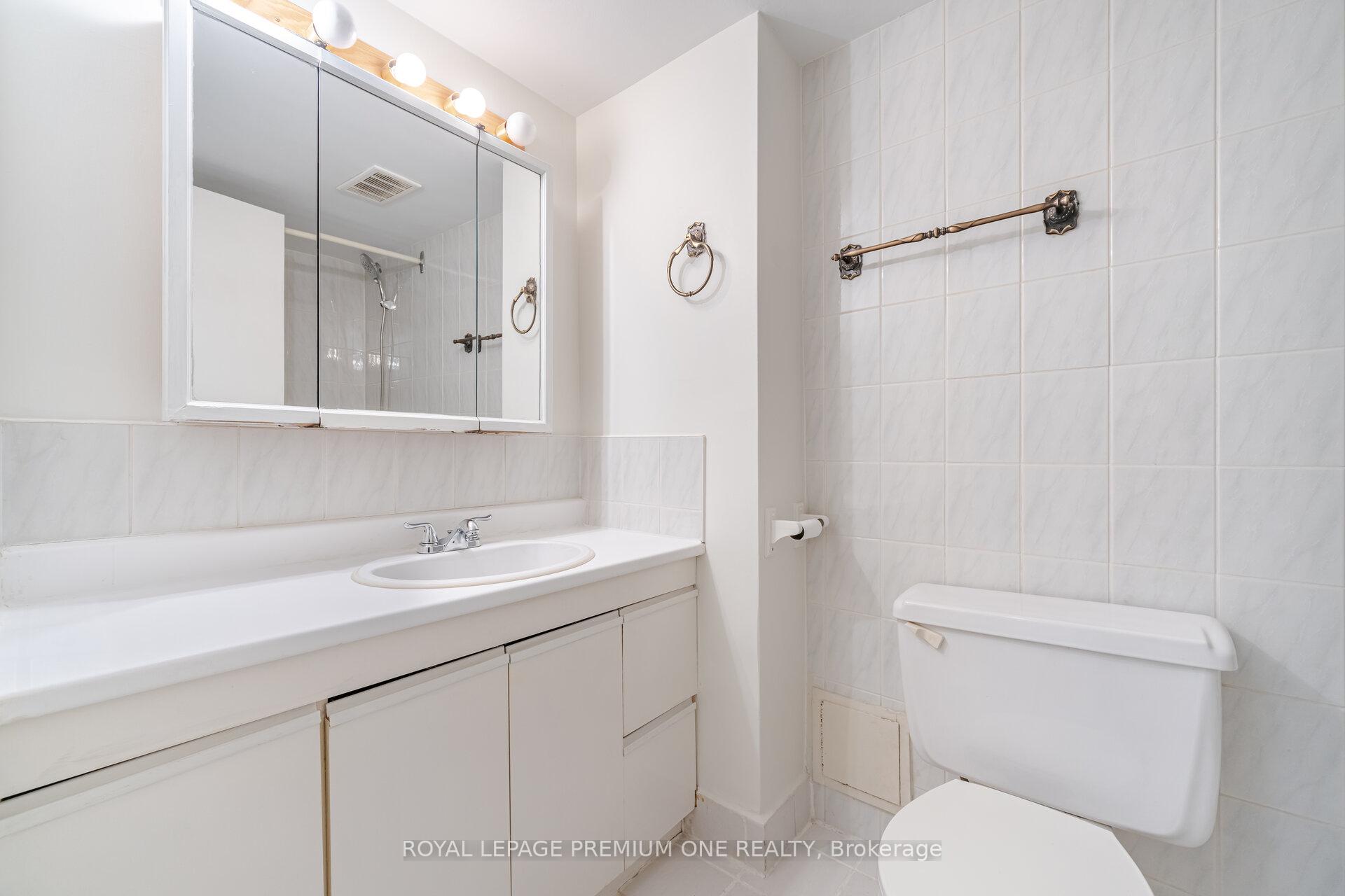 Photo 23 of Unit 210, 5 Vicora Linkway, Toronto, Flemingdon Park — HOMEH
