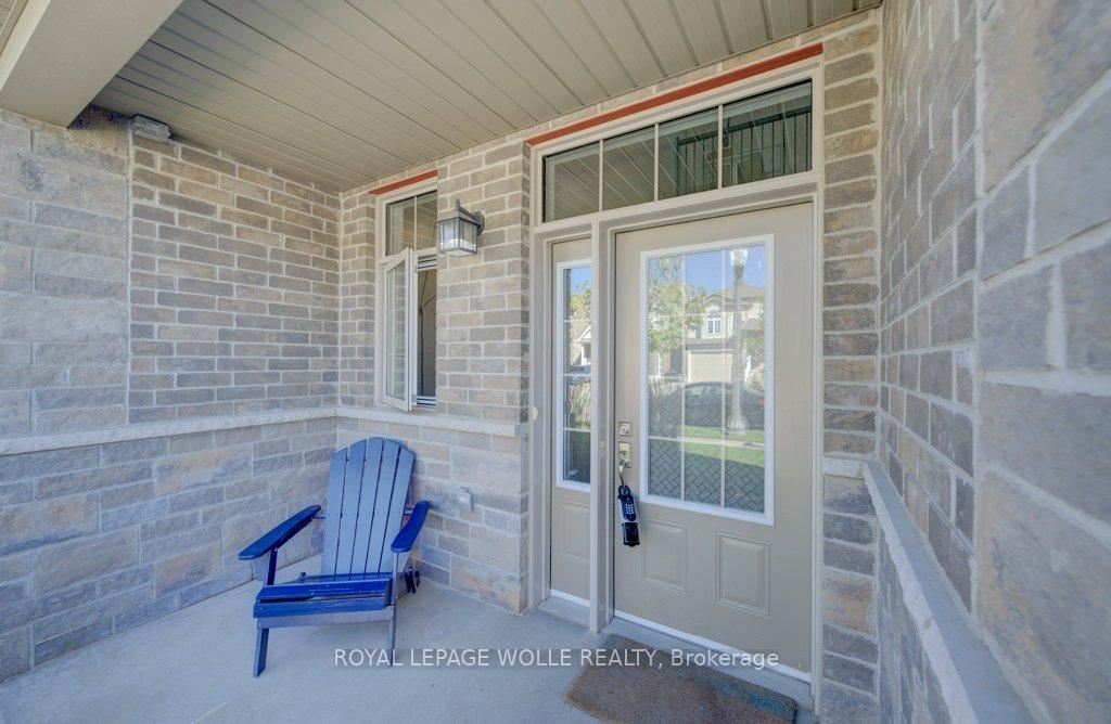 Photo 4 of 286 Tall Grass Crescent, Kitchener — HOMEH