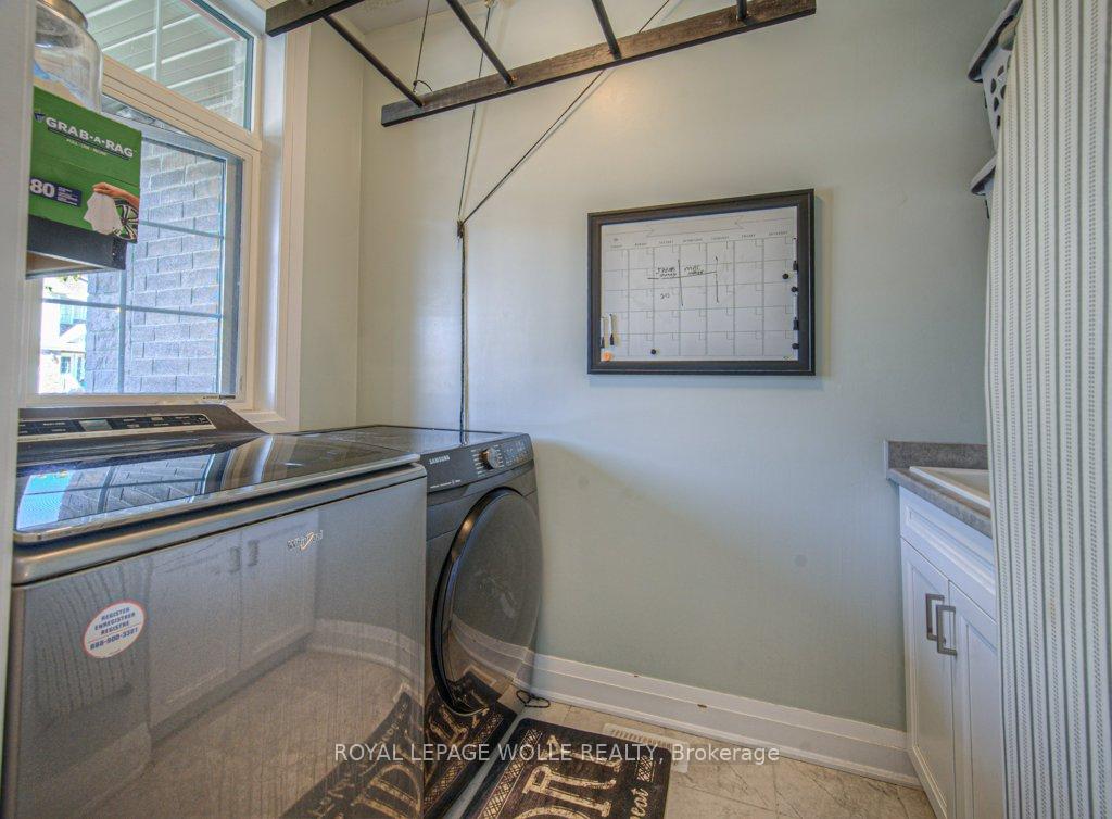 Photo 8 of 286 Tall Grass Crescent, Kitchener — HOMEH