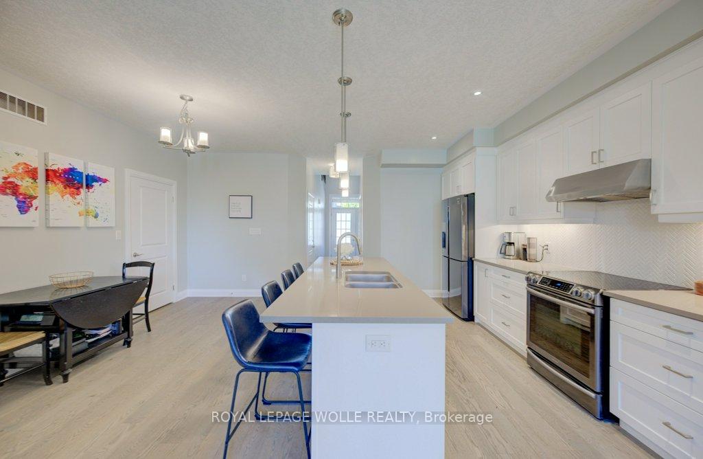 Photo 10 of 286 Tall Grass Crescent, Kitchener — HOMEH