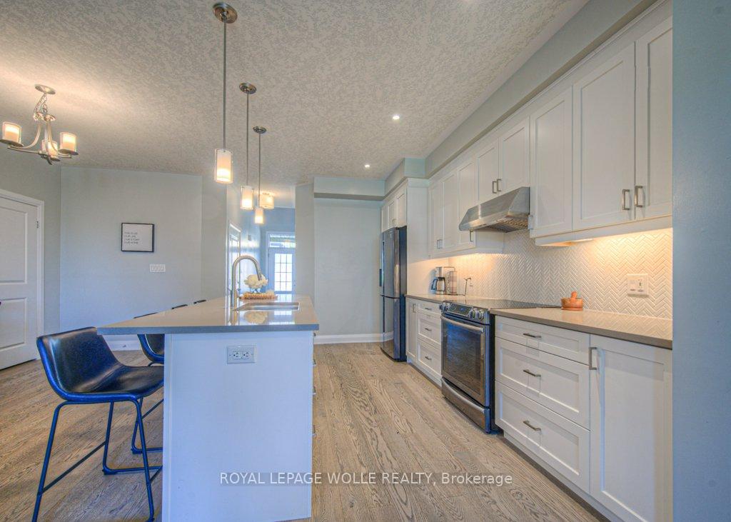 Photo 13 of 286 Tall Grass Crescent, Kitchener — HOMEH